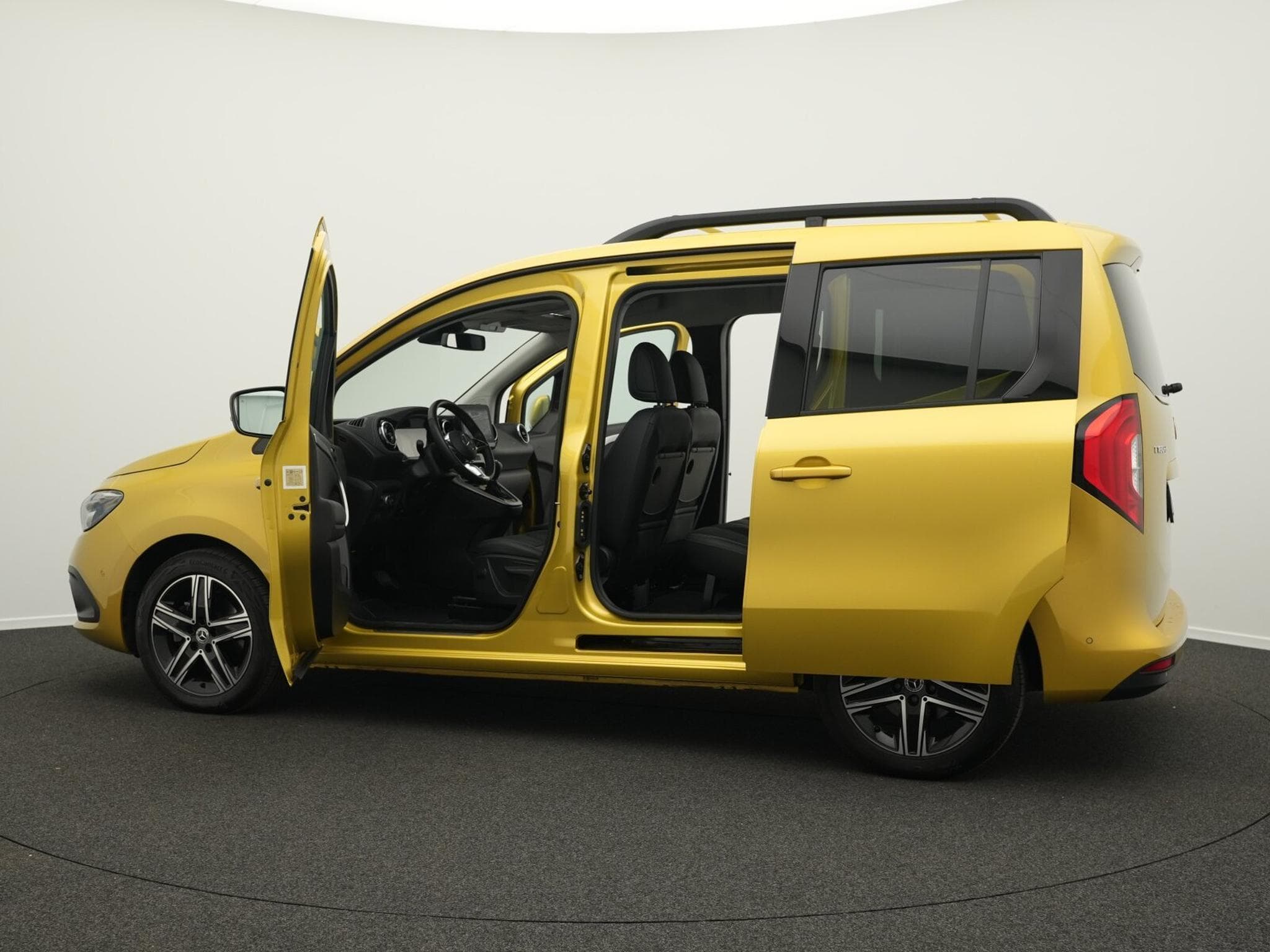 Mercedes T T180d Edition (2024) - Photo 14