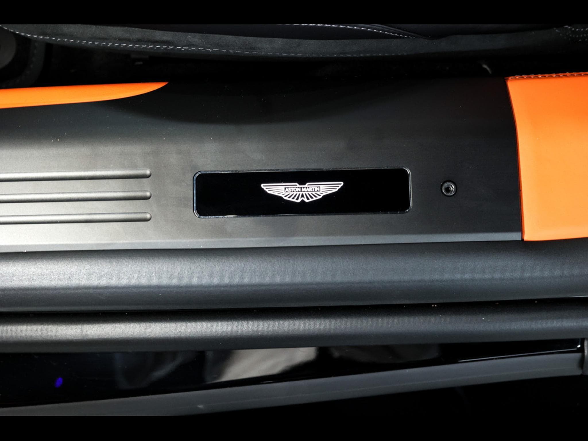 Aston-Martin Vanquish III VOLANTE V12 BI-TURBO 5.2°XPEL STEALTH (2025) - Photo 20