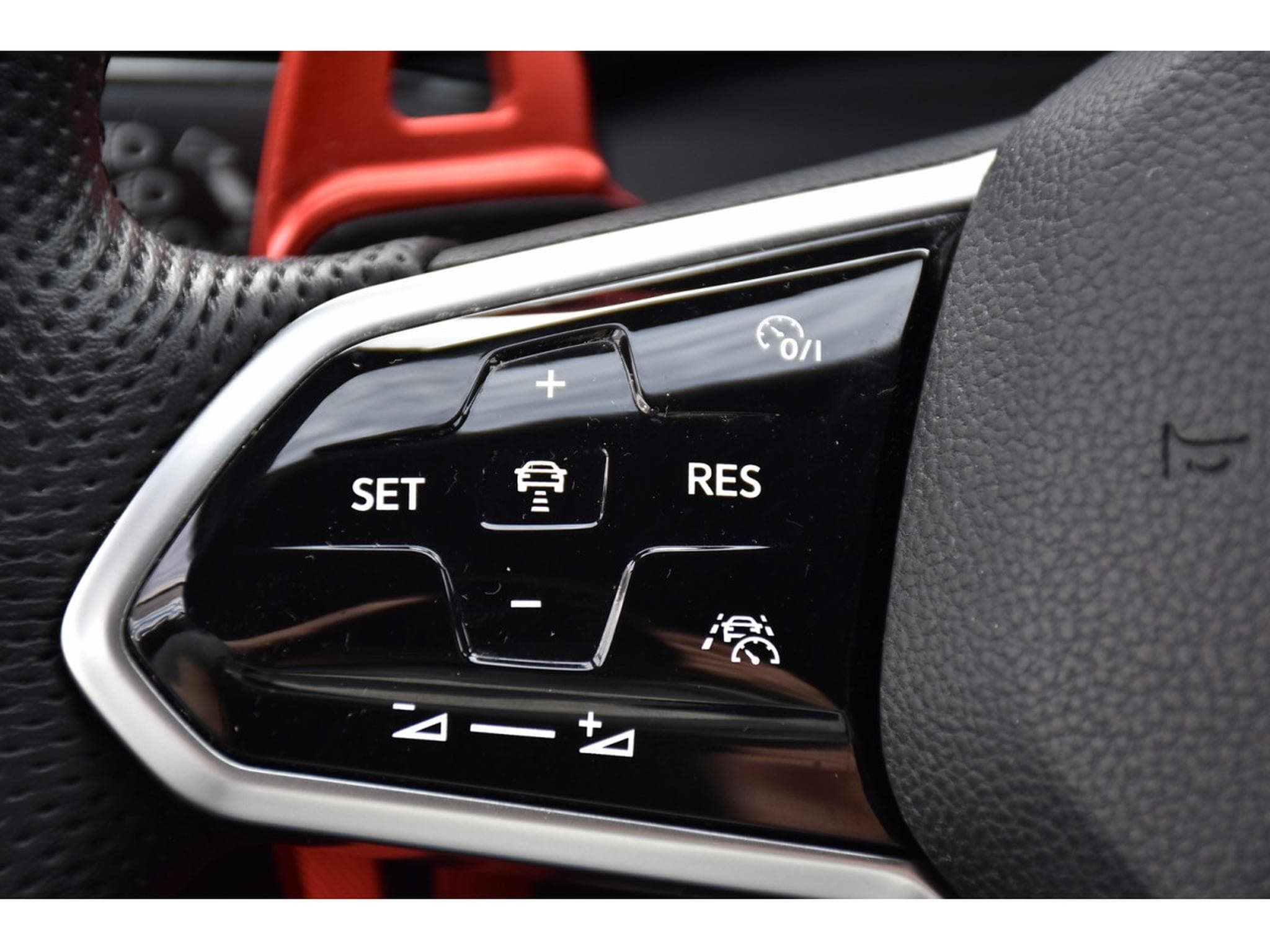 VW Golf GTI 2.0 TSI DSG CUIR MEMO HARMAN ACC TRAVEL GPS (2021) - Foto 20