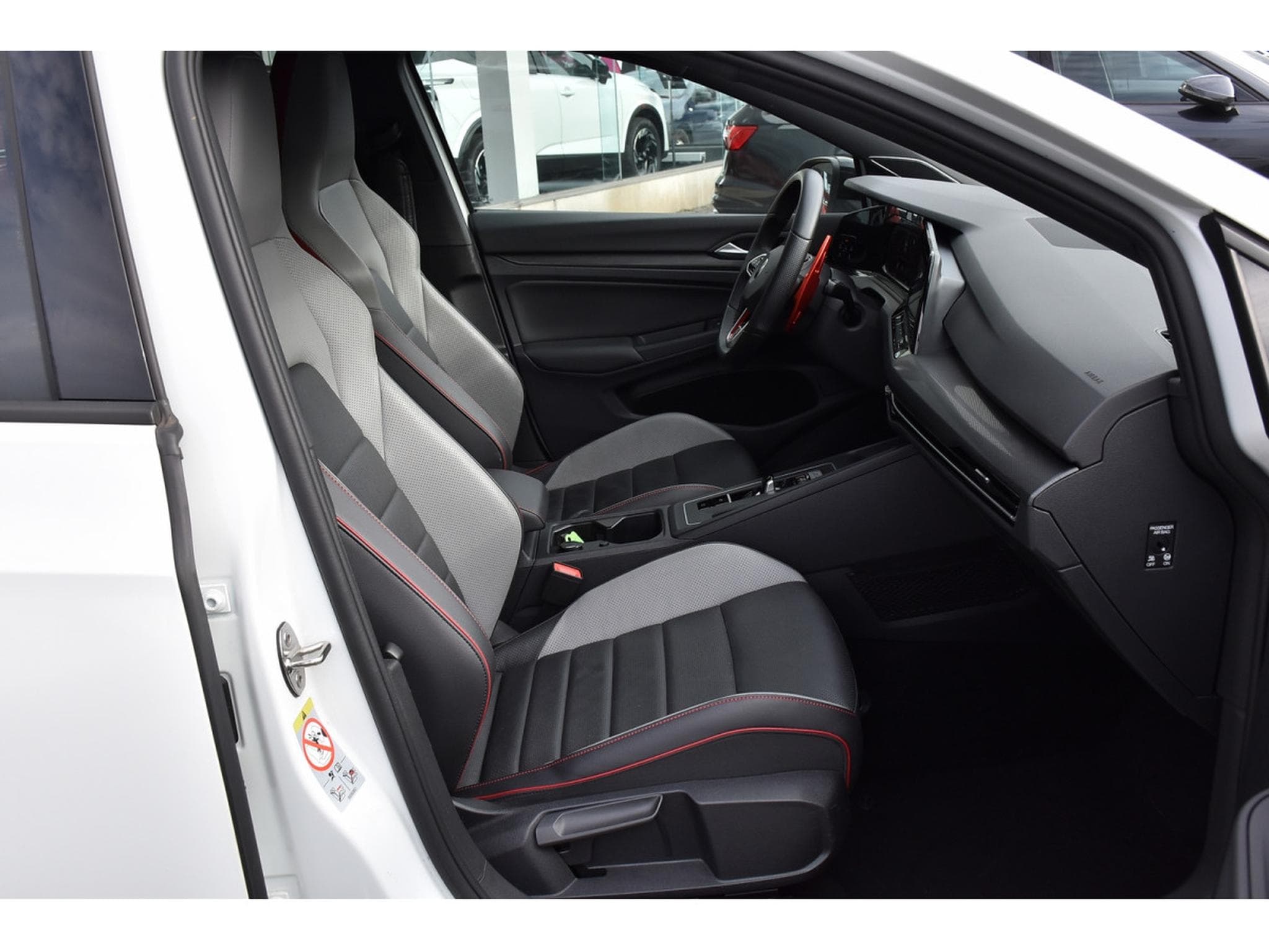 VW Golf GTI 2.0 TSI DSG CUIR MEMO HARMAN ACC TRAVEL GPS (2021) - Foto 7