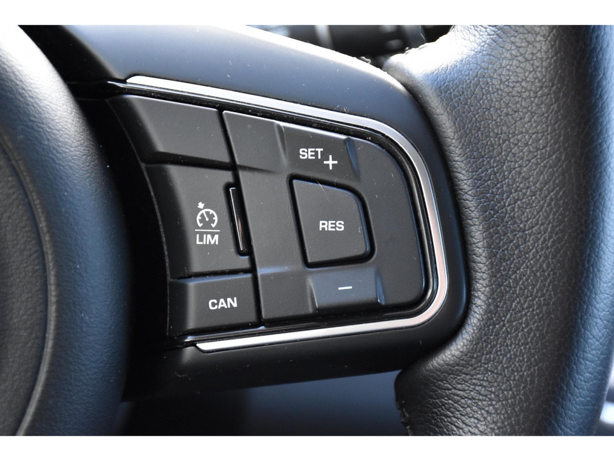 Jaguar E-Pace P200 AWD Aut. S CUIR MERIDIAN LANE GPS CAM JA19 1° MAIN (2020) - Foto 19