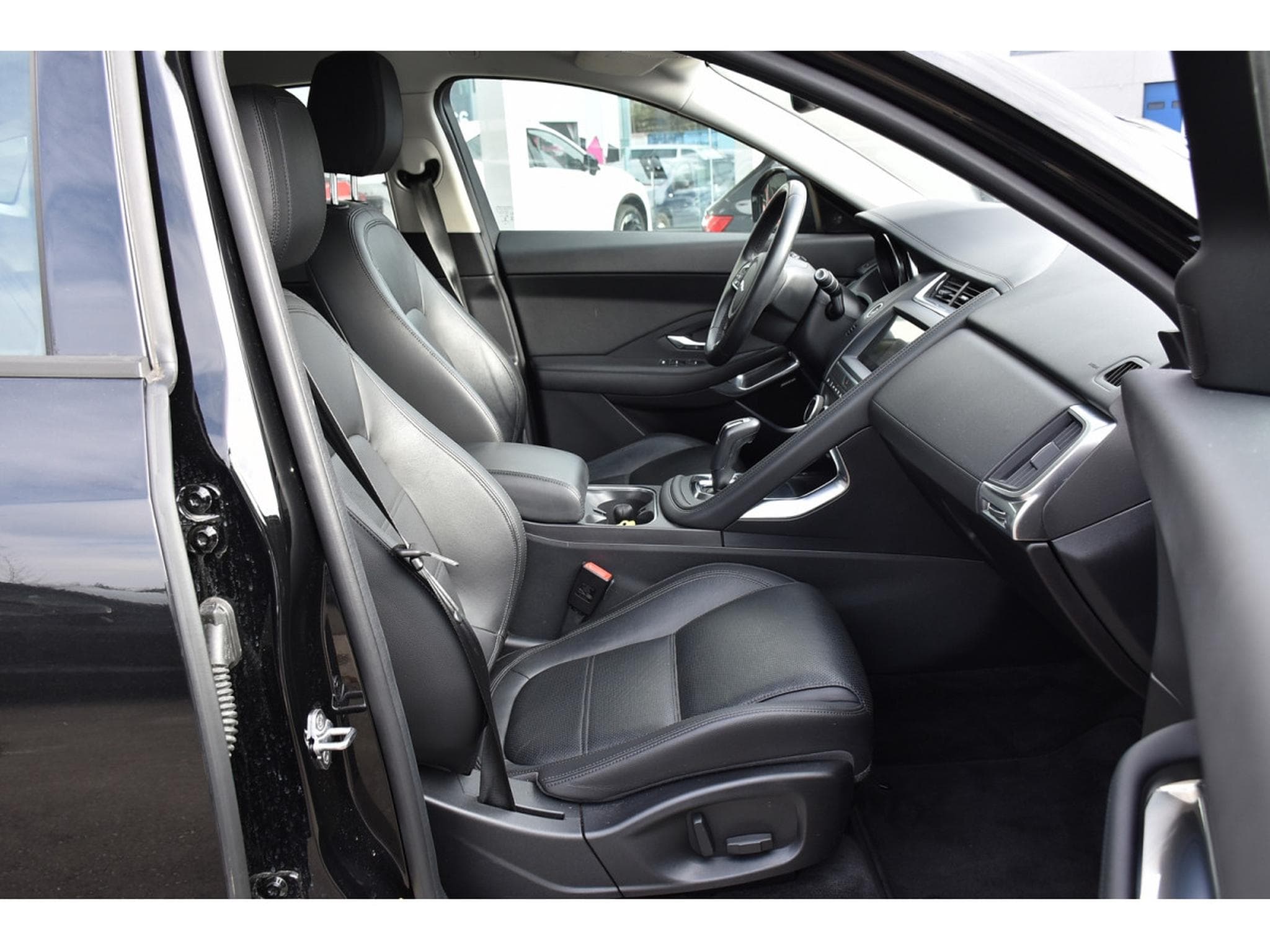 Jaguar E-Pace P200 AWD Aut. S CUIR MERIDIAN LANE GPS CAM JA19 1° MAIN (2020) - Foto 7