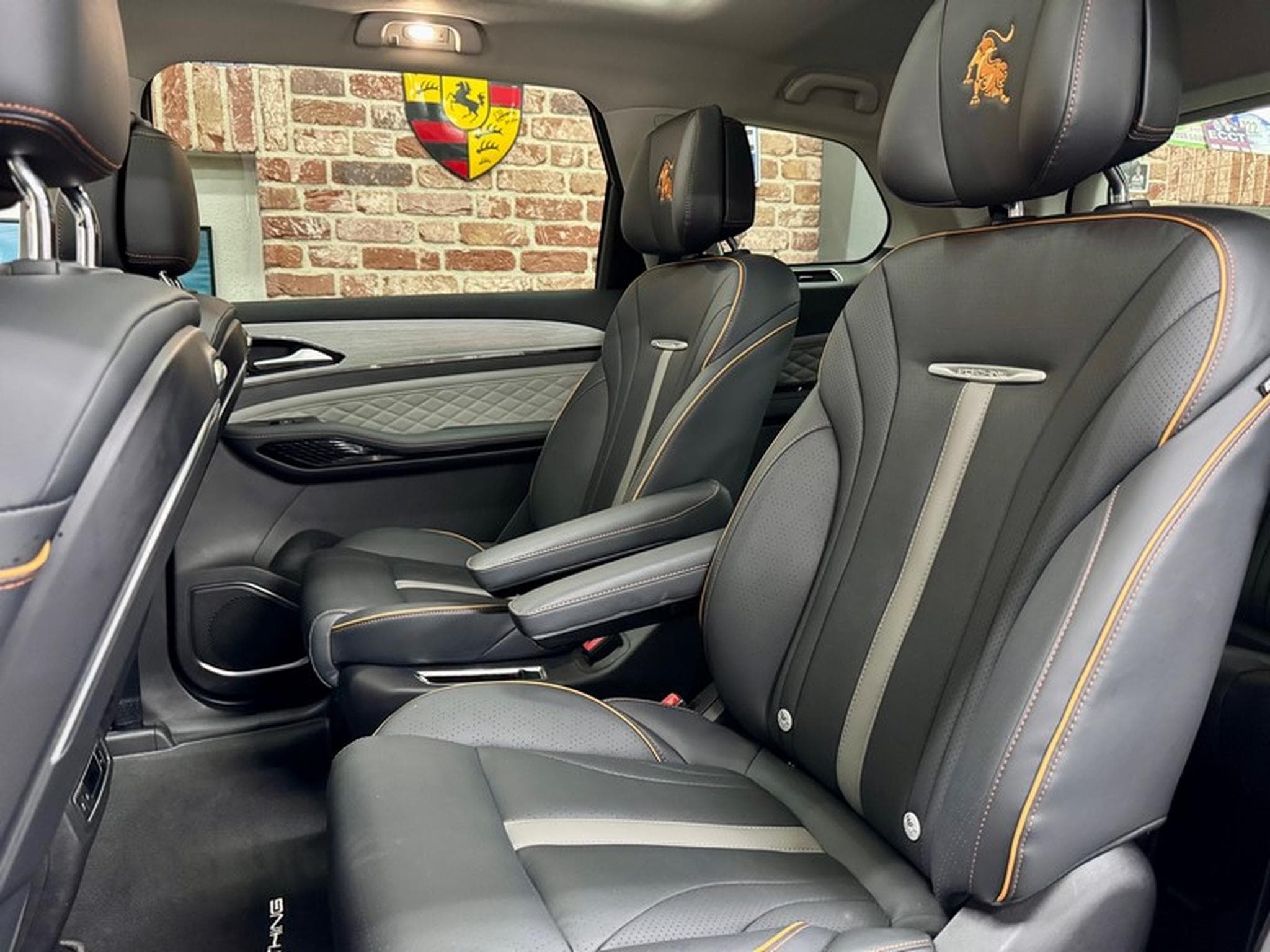 Forthing U-Tour U-Tour 1.5 177cv Auto AttRem/ToitO+P/SiègCh+V (2025) - Photo 6