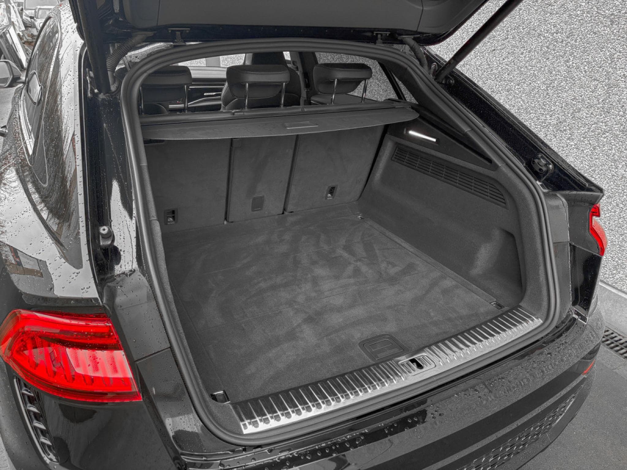 Audi RSQ8 4.0 TFSI/PANO/23//HUD/Matrix/Bang & Olufsen  *VOLL** (2023) - Photo 20