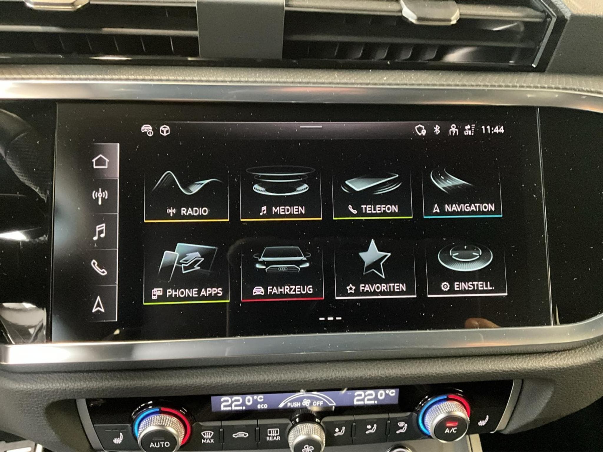 Audi Q3 SB+S-line+S-Tronic+35TFSI+LED (2025) - Photo 13