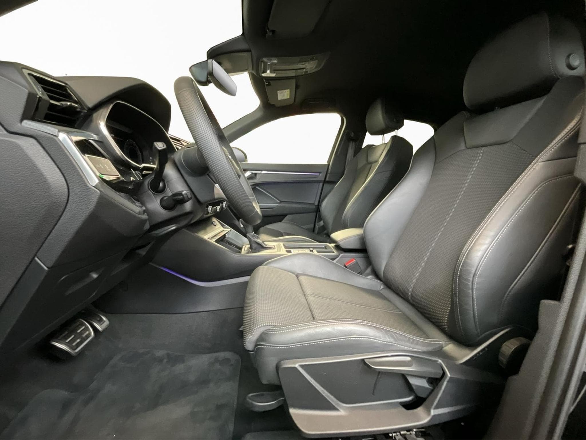 Audi Q3 SB+S-line+S-Tronic+35TFSI+LED (2025) - Photo 9