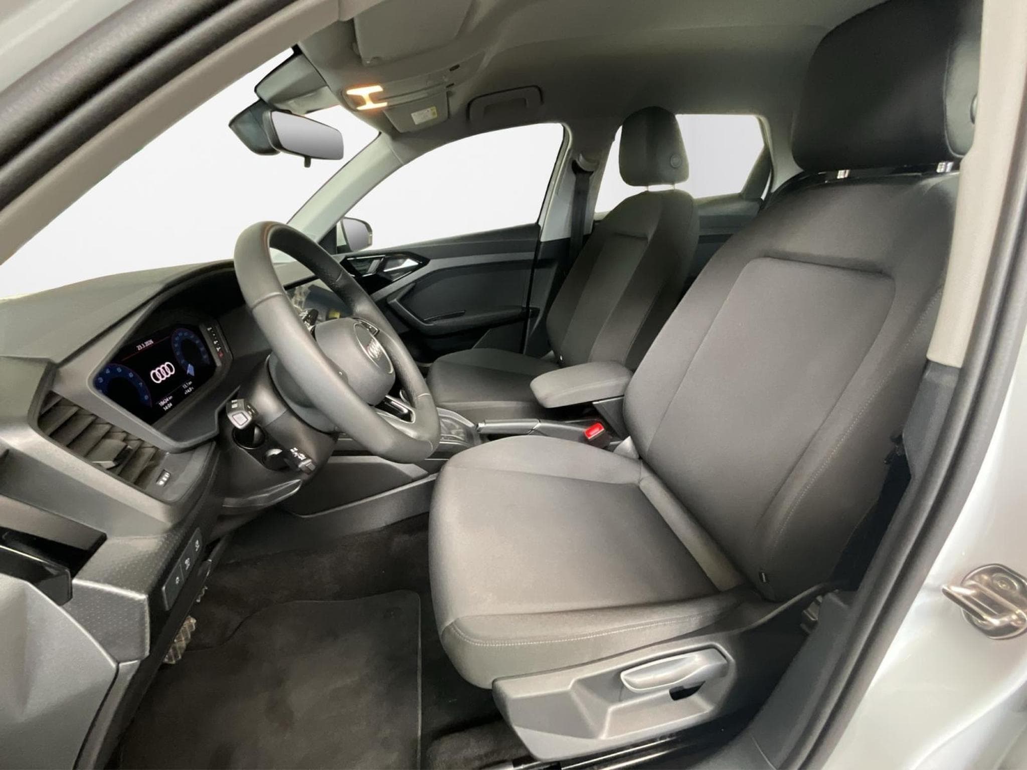 Audi A1 SB+Advanced+30TFSI+S-Tronic (2025) - Photo 9