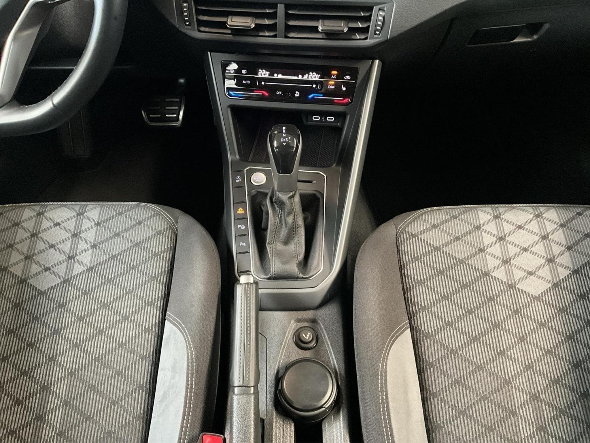 VW Taigo R-Line+DSG+P.Tech+BlackStyle+Pano (2023) - Photo 12