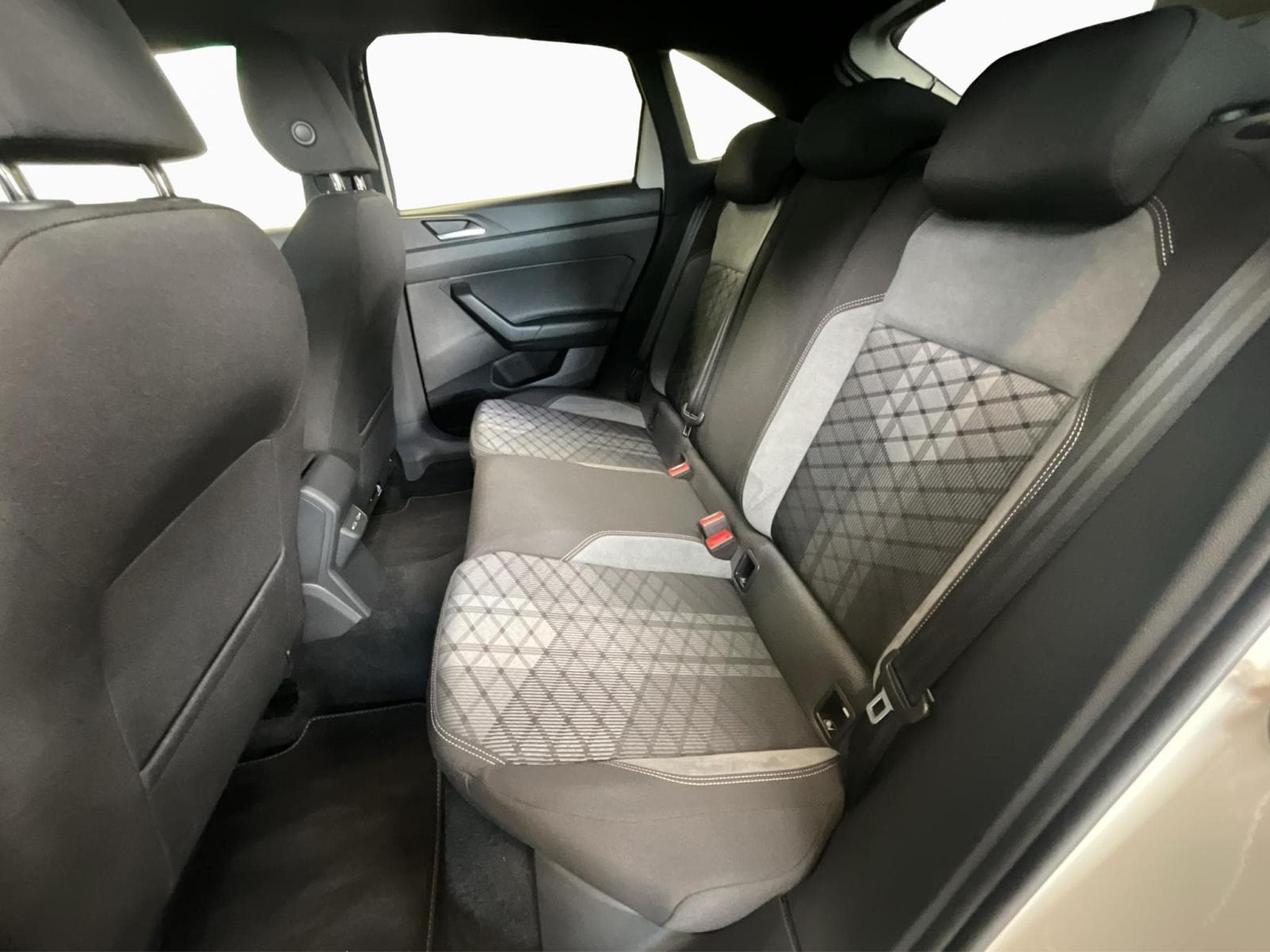 VW Taigo R-Line+DSG+P.Tech+BlackStyle+Pano (2023) - Photo 16
