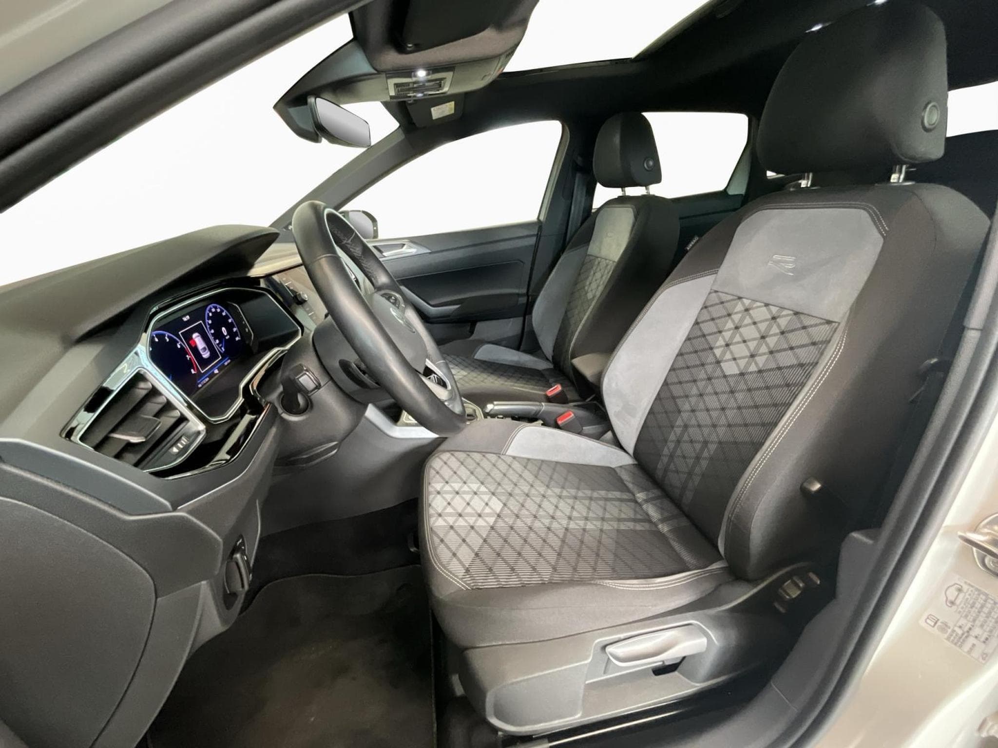 VW Taigo R-Line+DSG+P.Tech+BlackStyle+Pano (2023) - Photo 9