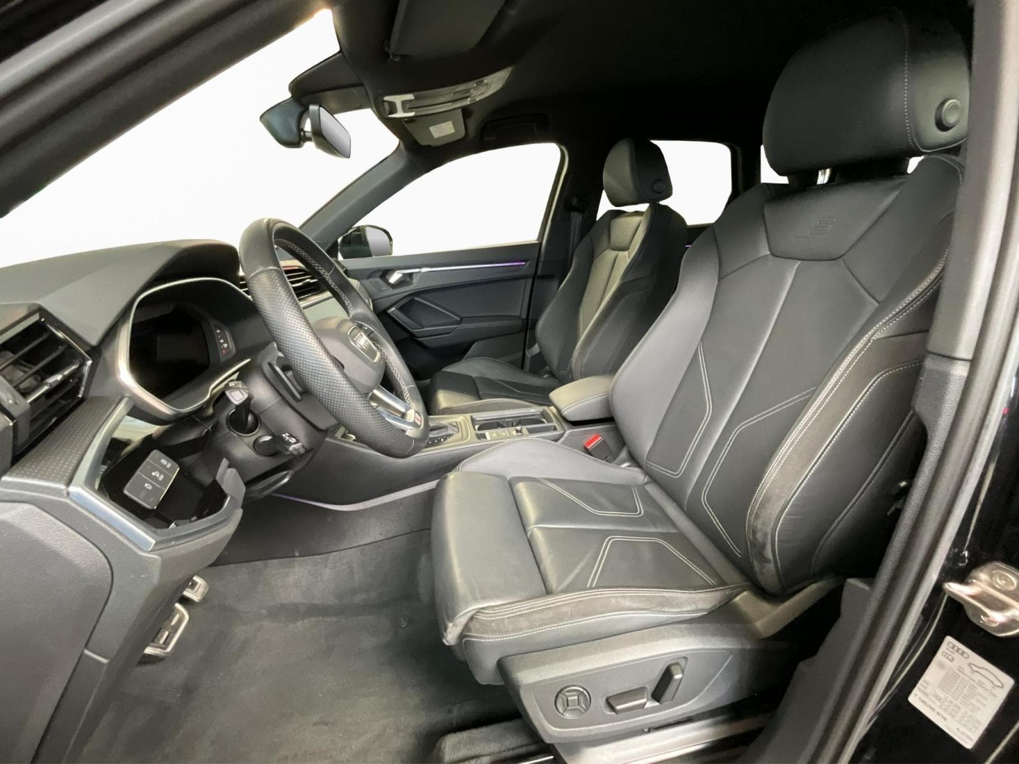 Audi Q3 S-line+40TDI+Quattro+S-Tronic (2022) - Photo 9