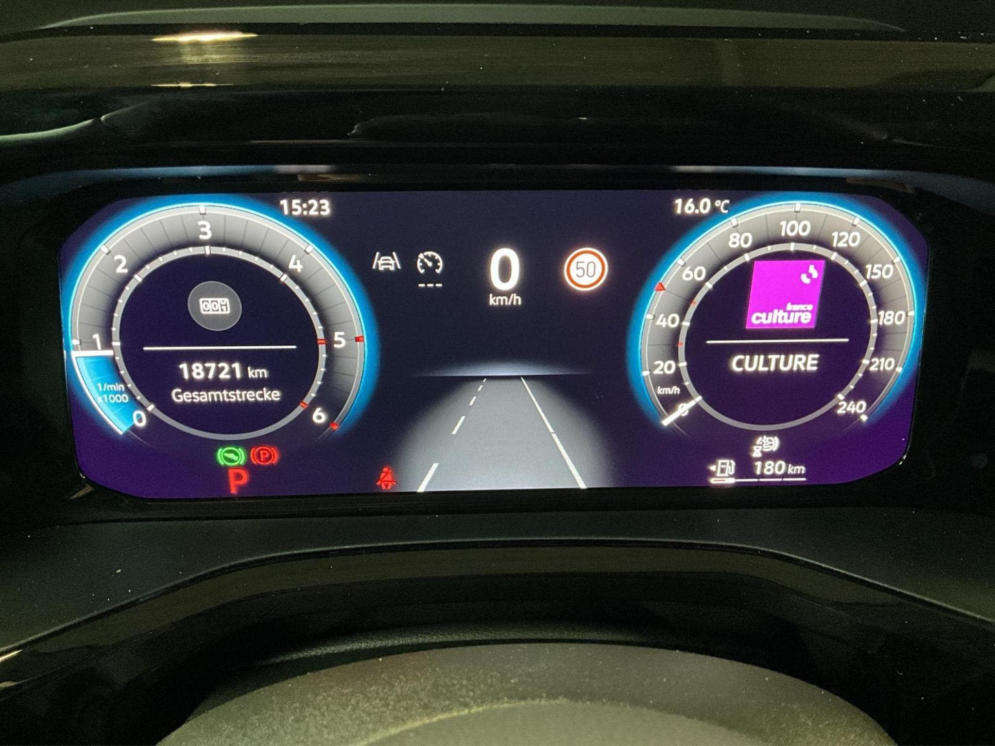 VW T7 Life+DSG+P.Easy+7Sitze+P.Top (2025) - Photo 11