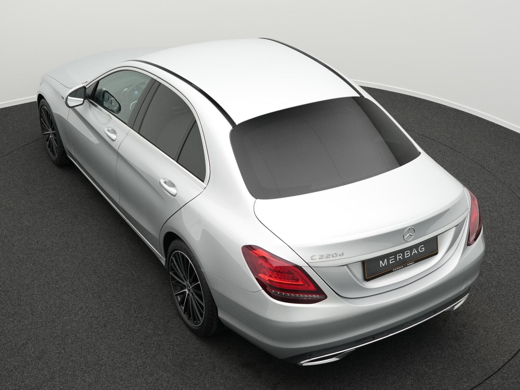 Mercedes C 220 d Avantgarde (2018) - Photo 13