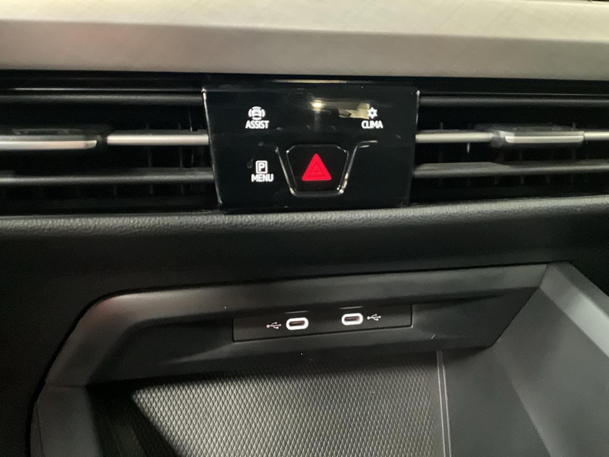 VW Golf Life+DSG+LM17+LED (2024) - Photo 19