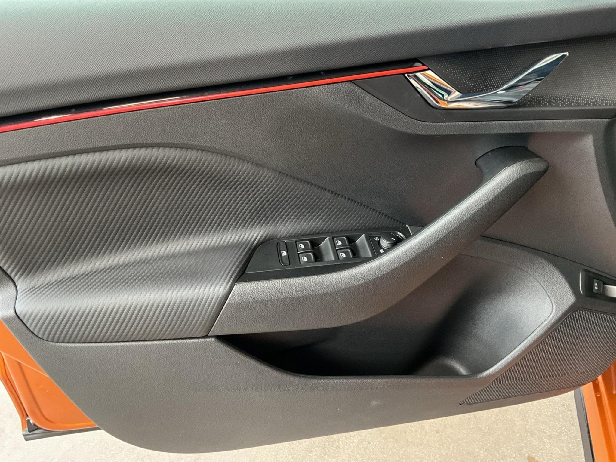 Skoda Kamiq Monte-Carlo+BVM+Pano+LED (2025) - Photo 10