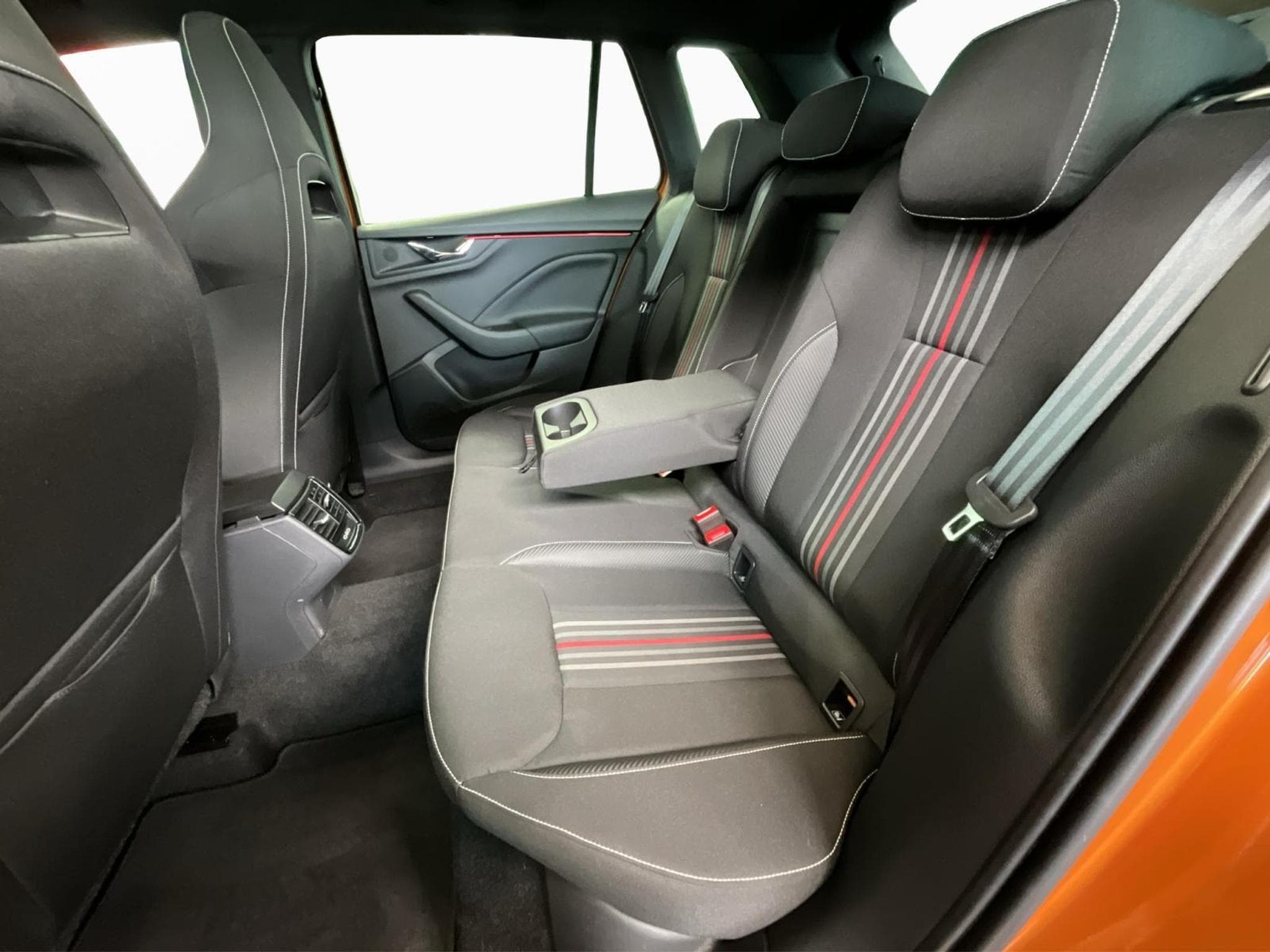 Skoda Kamiq Monte-Carlo+BVM+Pano+LED (2025) - Photo 17