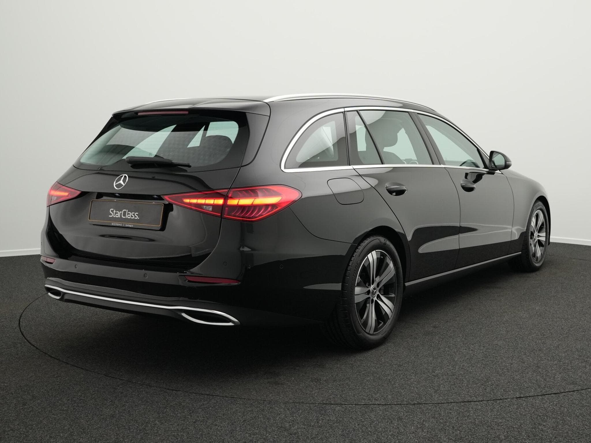 Mercedes C 180 T Avantgarde LED+Kamera+EasyPack+Totw (2024) - Photo 3