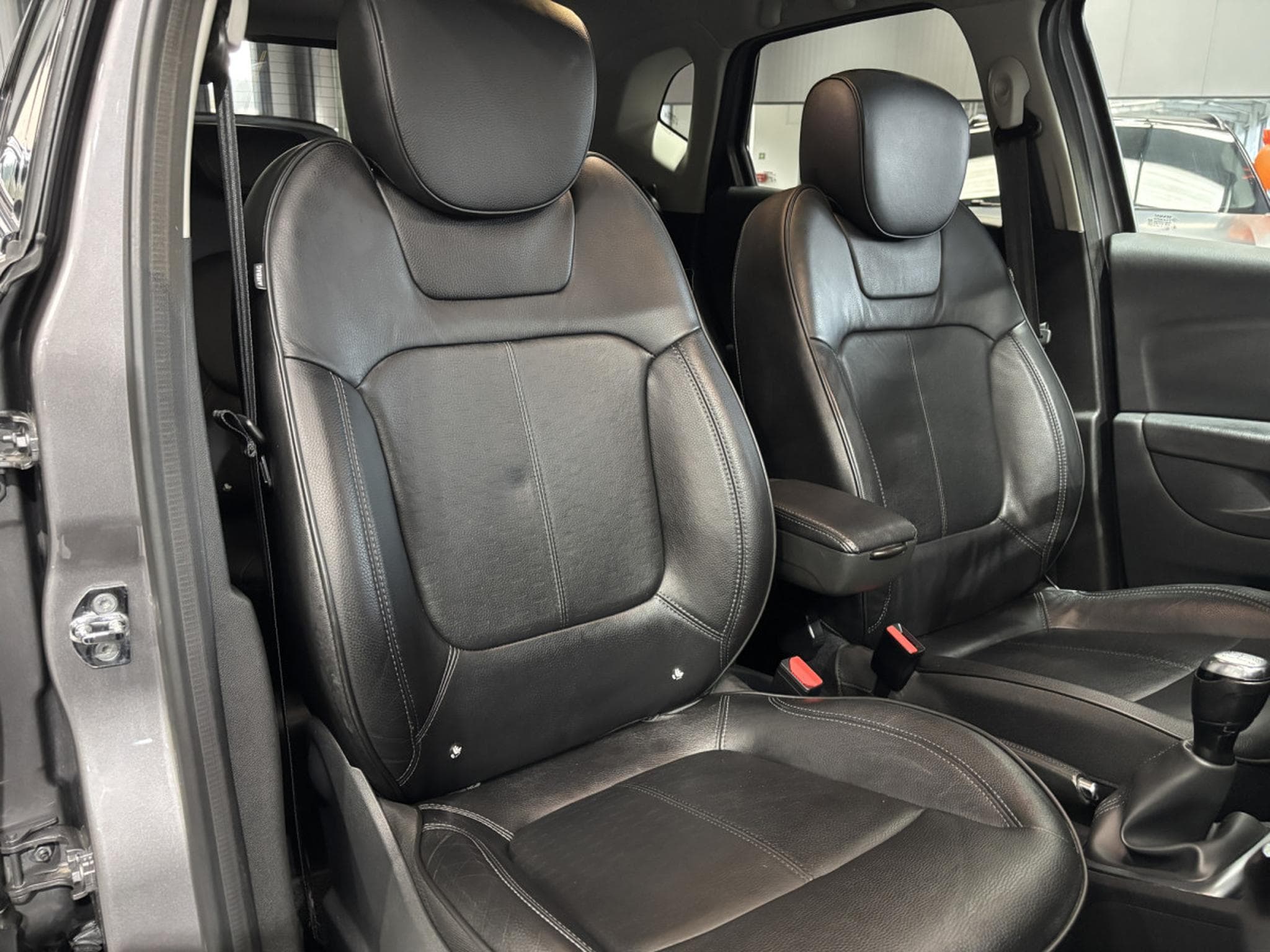 Renault Captur 0.9 TCe 90ch INTENS (2019) - Photo 11