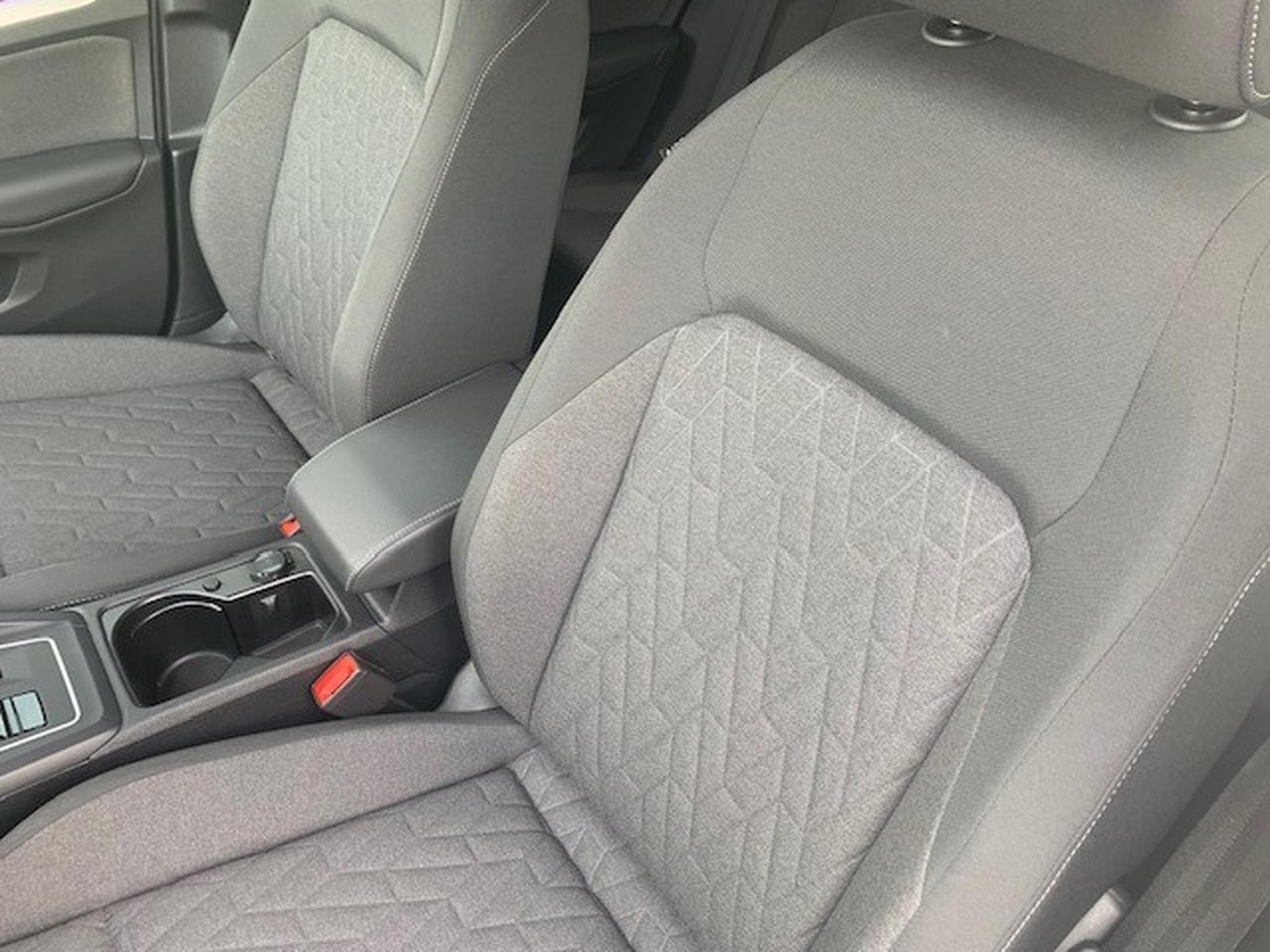 VW Golf LIFE eTSI 150CV DSG7 (2025) - Foto 2