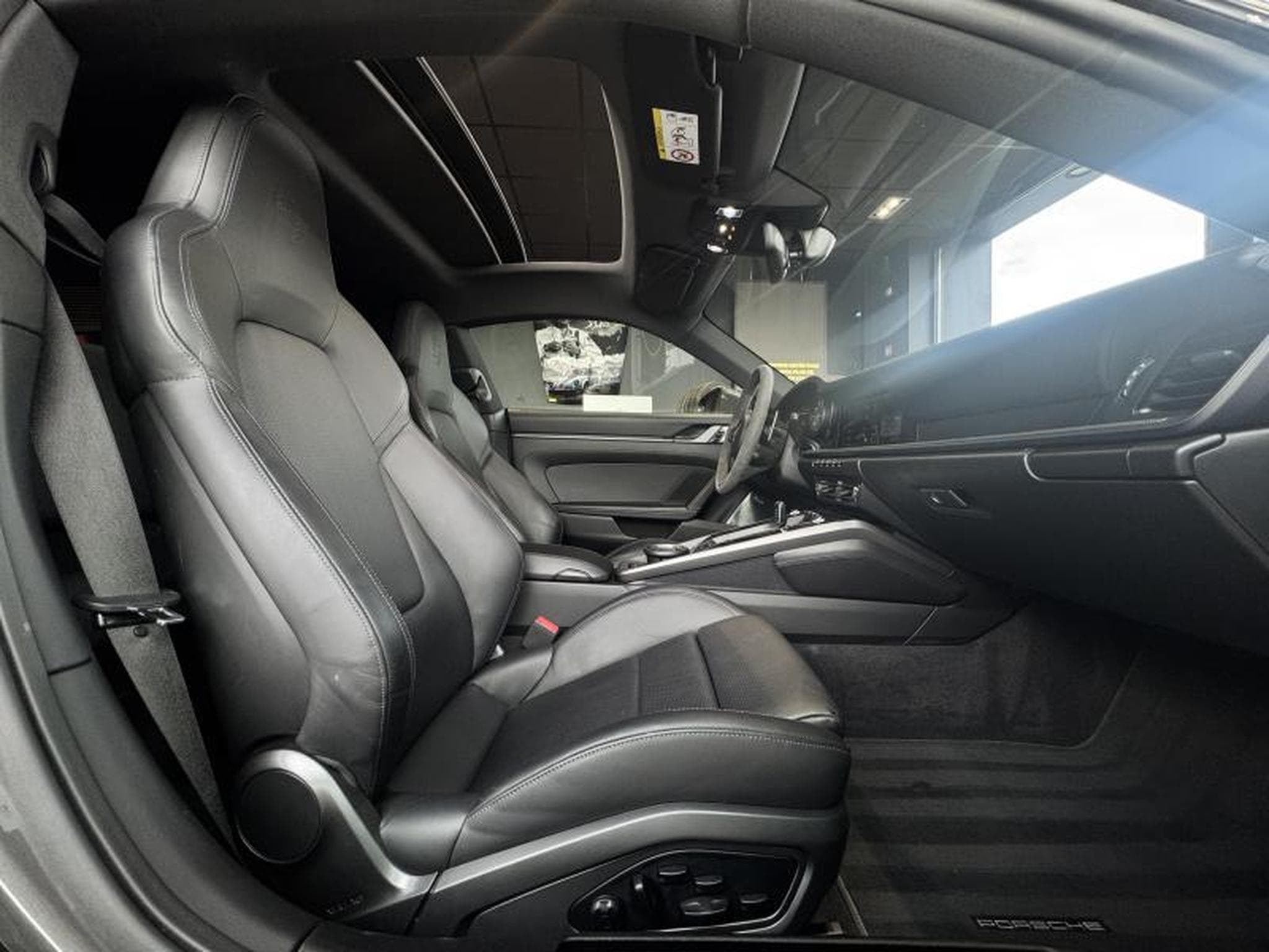 Porsche 911 Carrera 4S (2019) - Photo 11