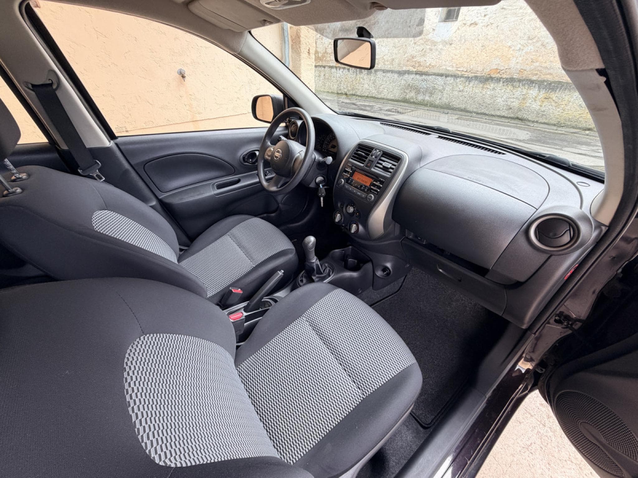 Nissan Micra 1.2 essence 80cv (2017) - Photo 6