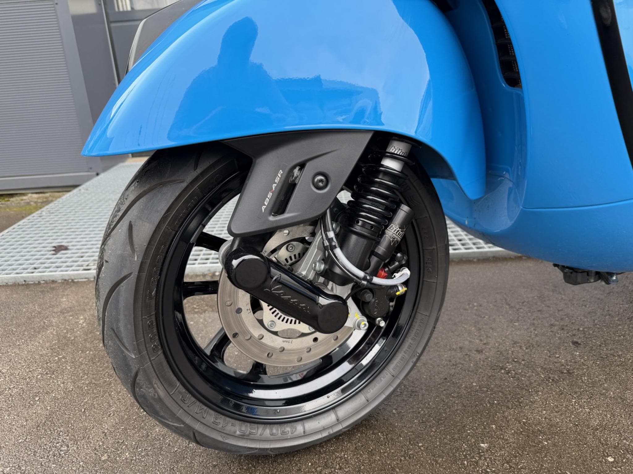 Vespa GTS Super Sport 310 (2025) - Photo 8