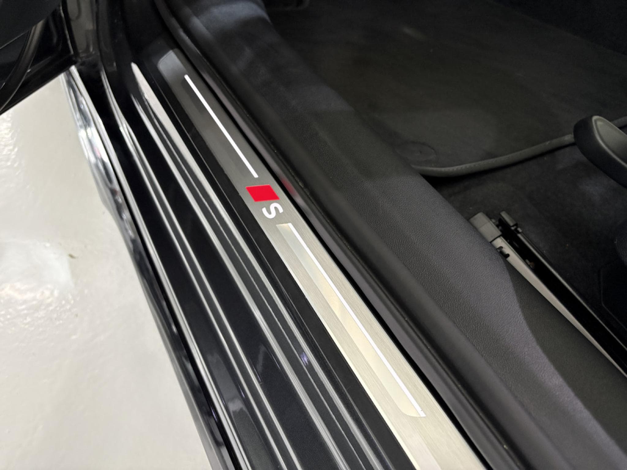 Audi A5 2.0 TFSI 204 CV AVANT S TRONIC S LINE PLUS *360°* (2025) - Photo 24