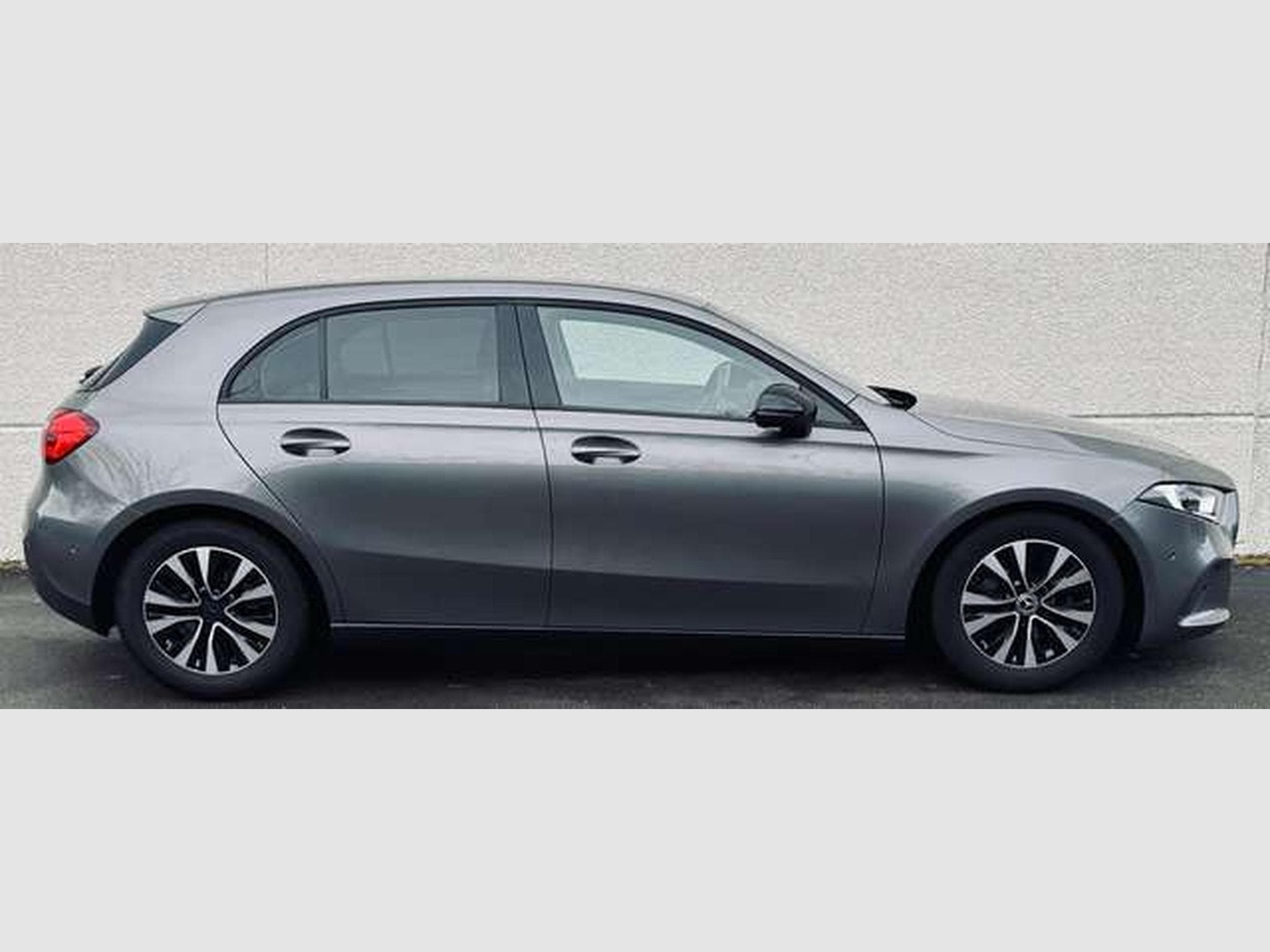 Mercedes A 180 A 180 Essential Line (2021) - Foto 4