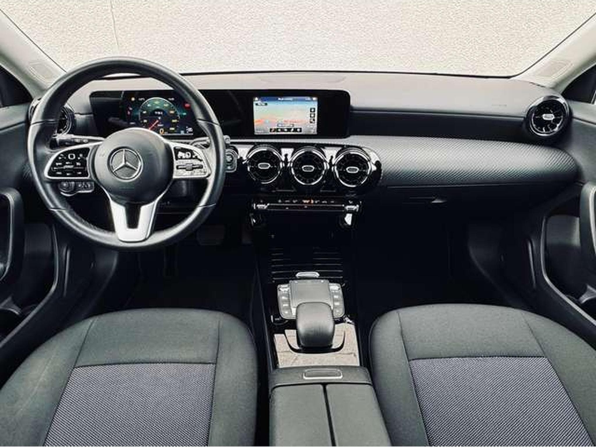 Mercedes A 180 A 180 Essential Line (2021) - Foto 9