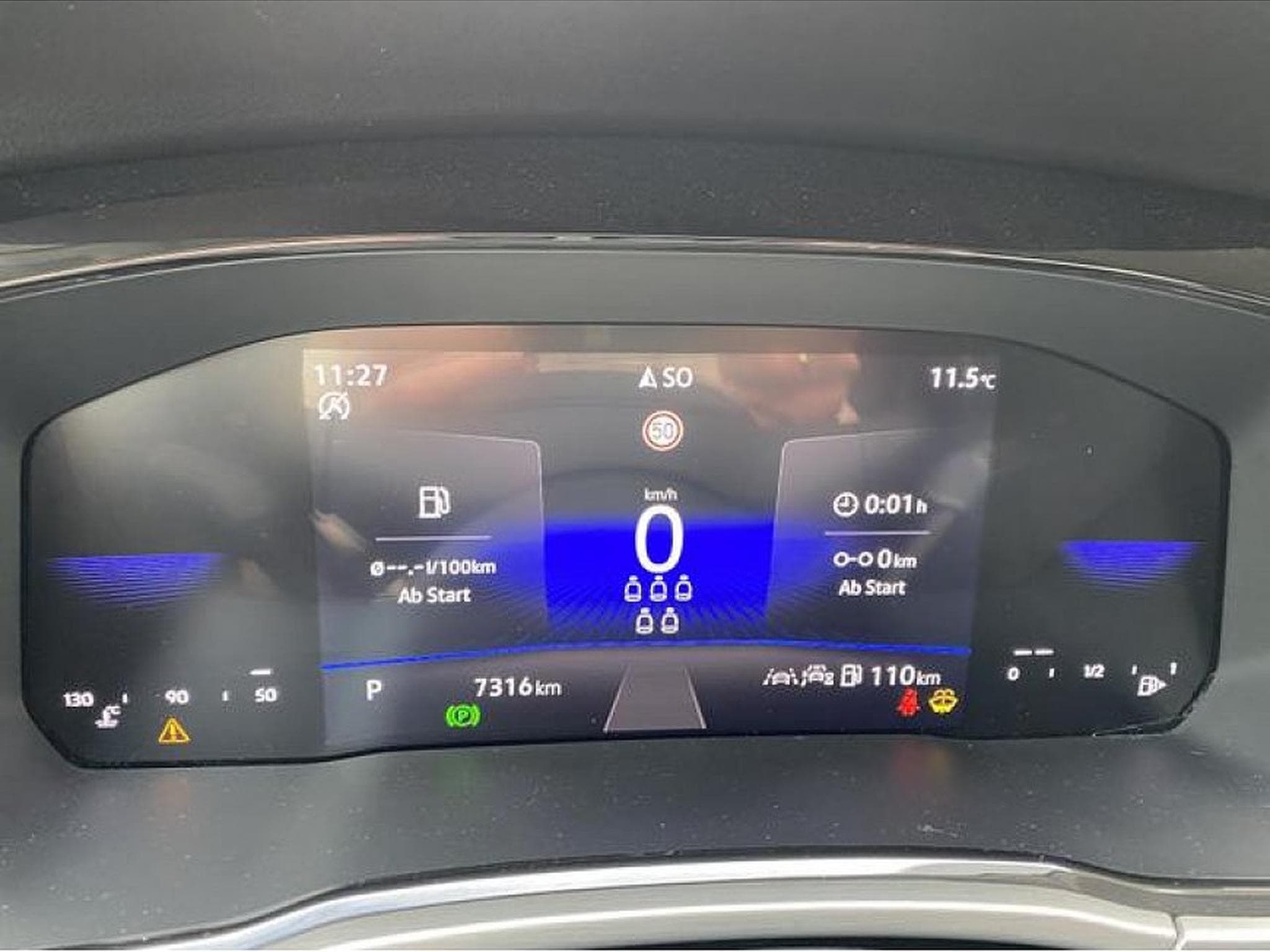 VW Touran (2025) - Photo 8