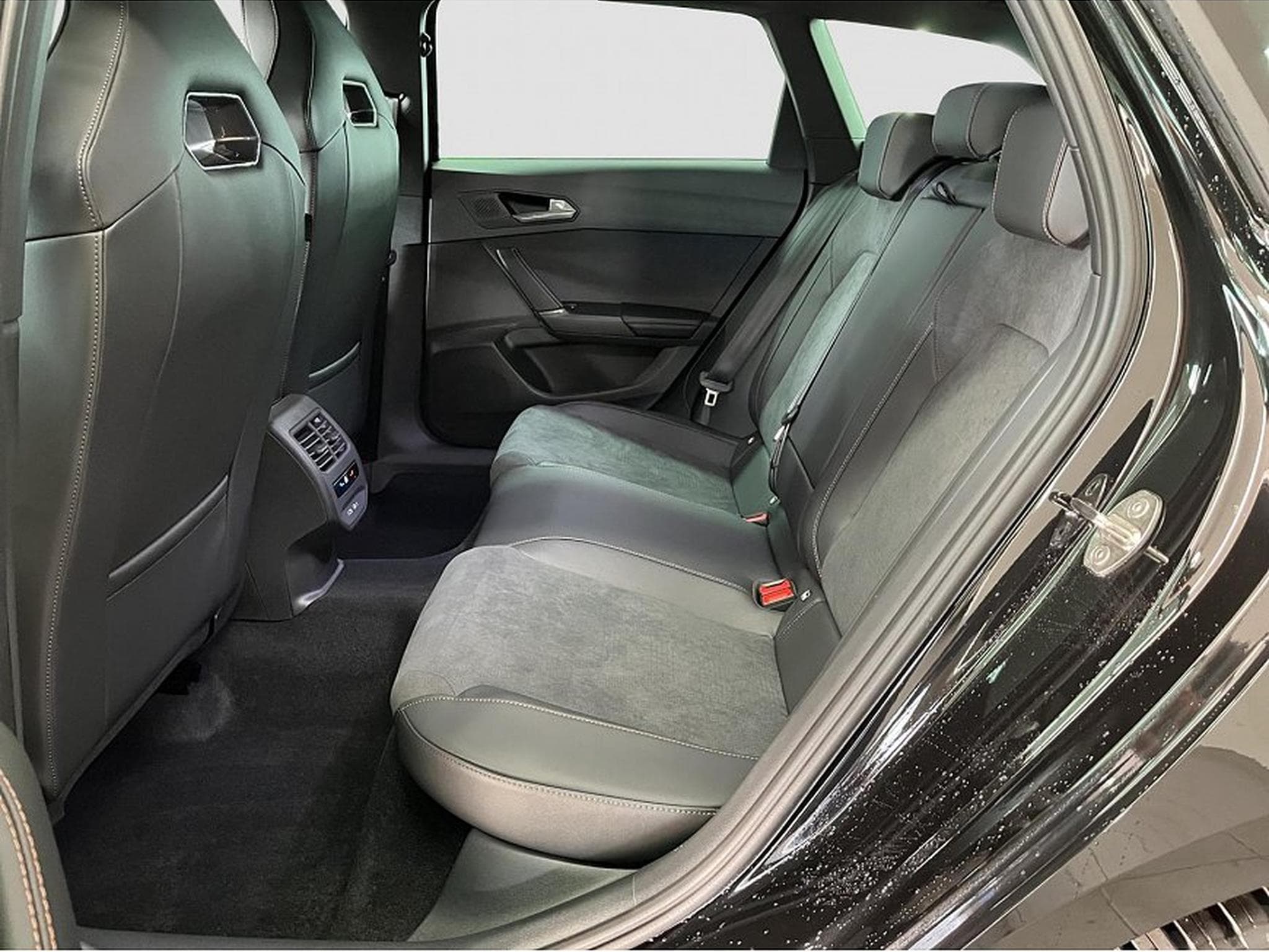 Cupra Leon (2026) - Photo 16