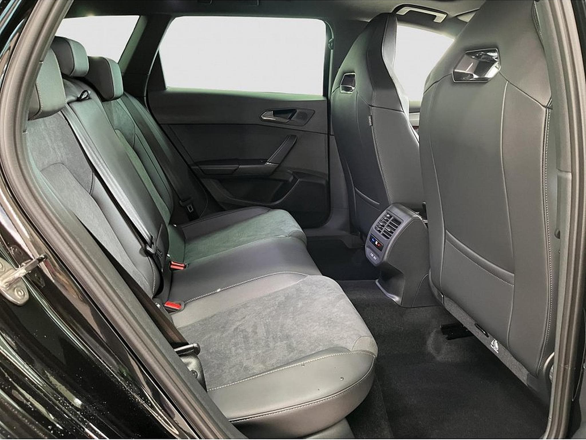 Cupra Leon (2026) - Photo 17