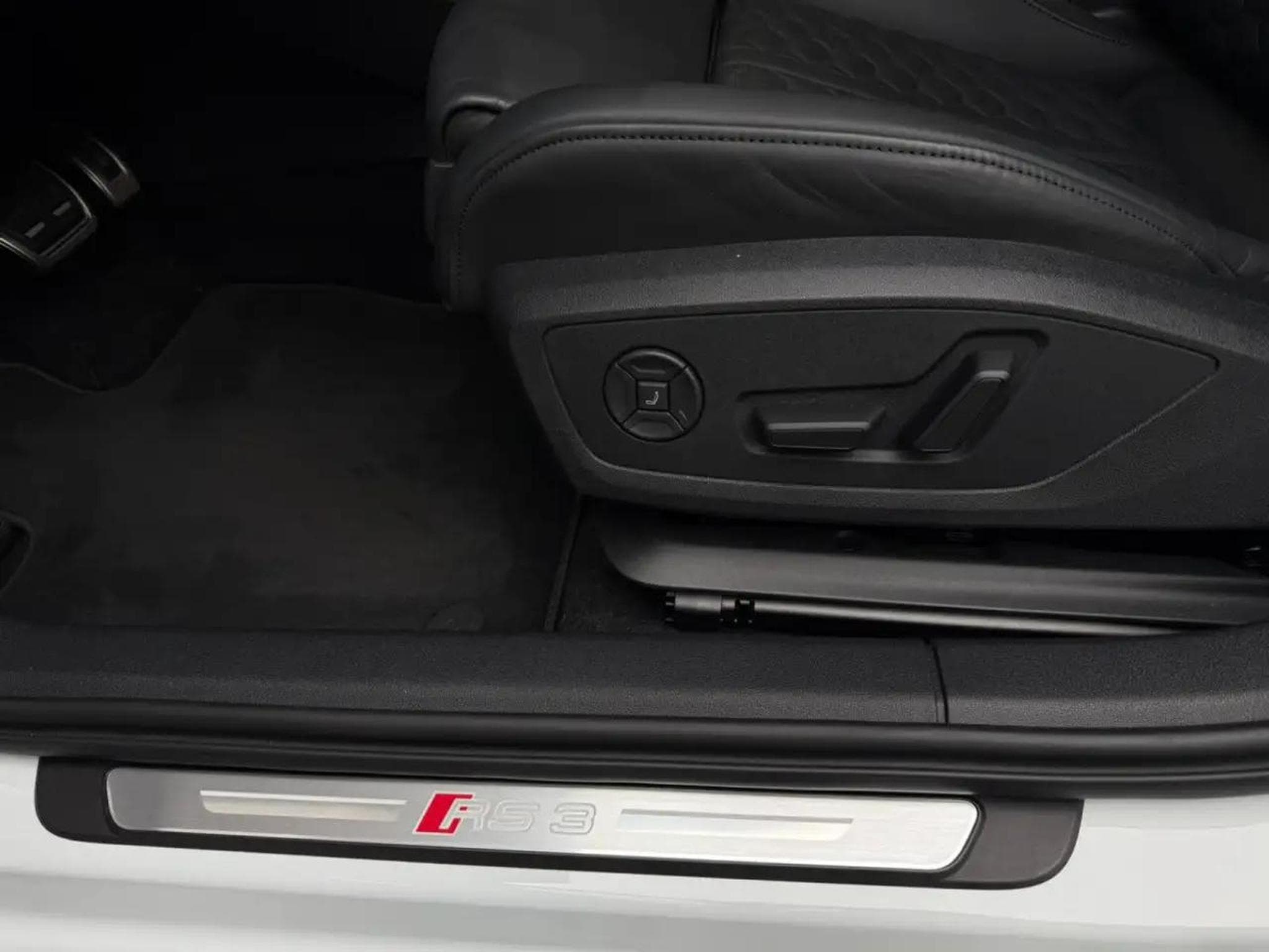 Audi RS3 (2024) - Photo 16