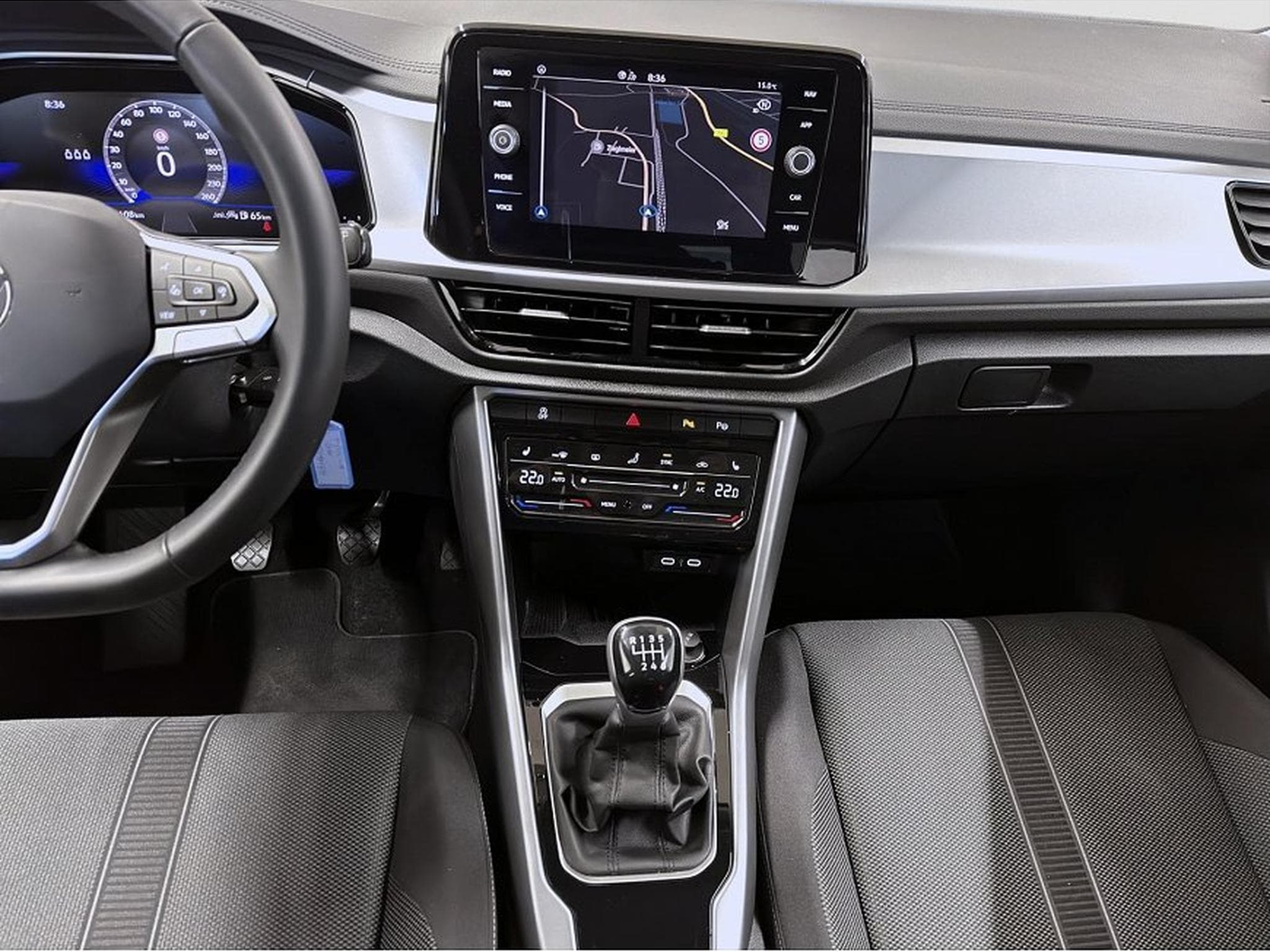 VW T-Roc (2025) - Photo 16