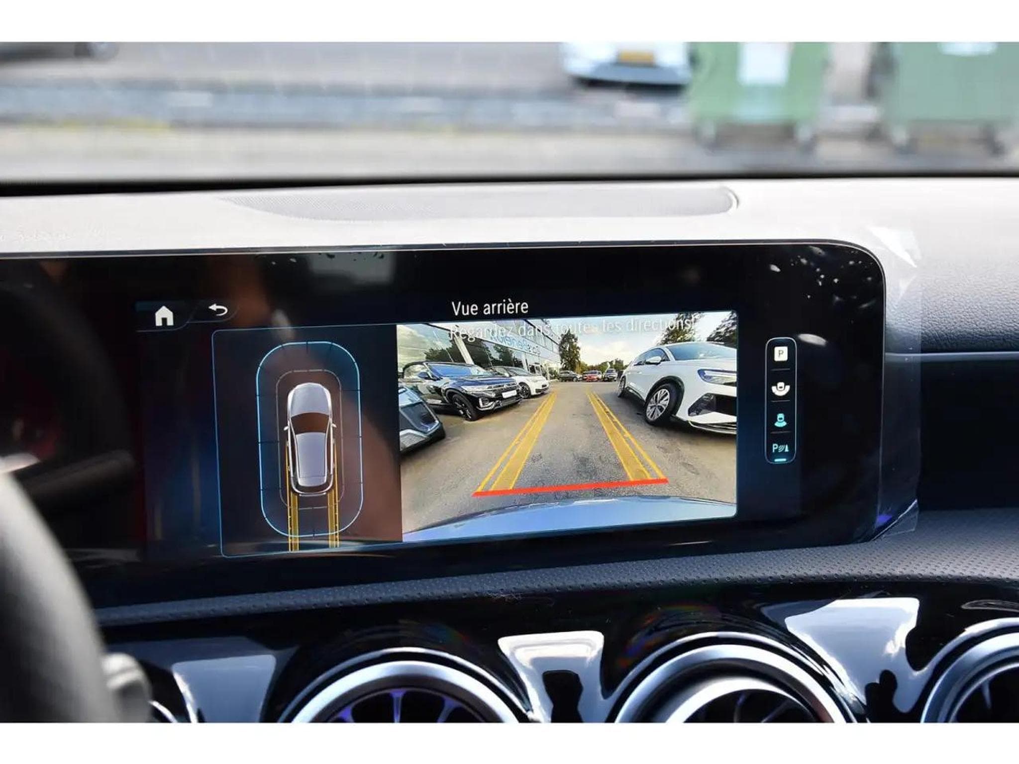 Mercedes GLA 200 (2025) - Photo 18