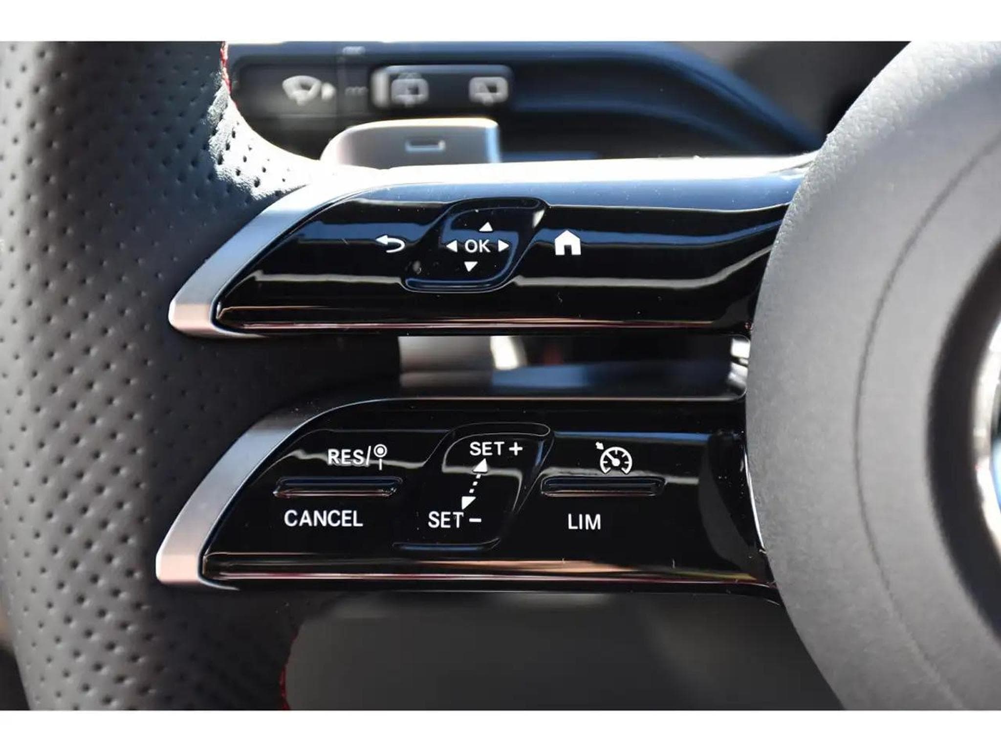 Mercedes GLA 200 (2025) - Photo 23