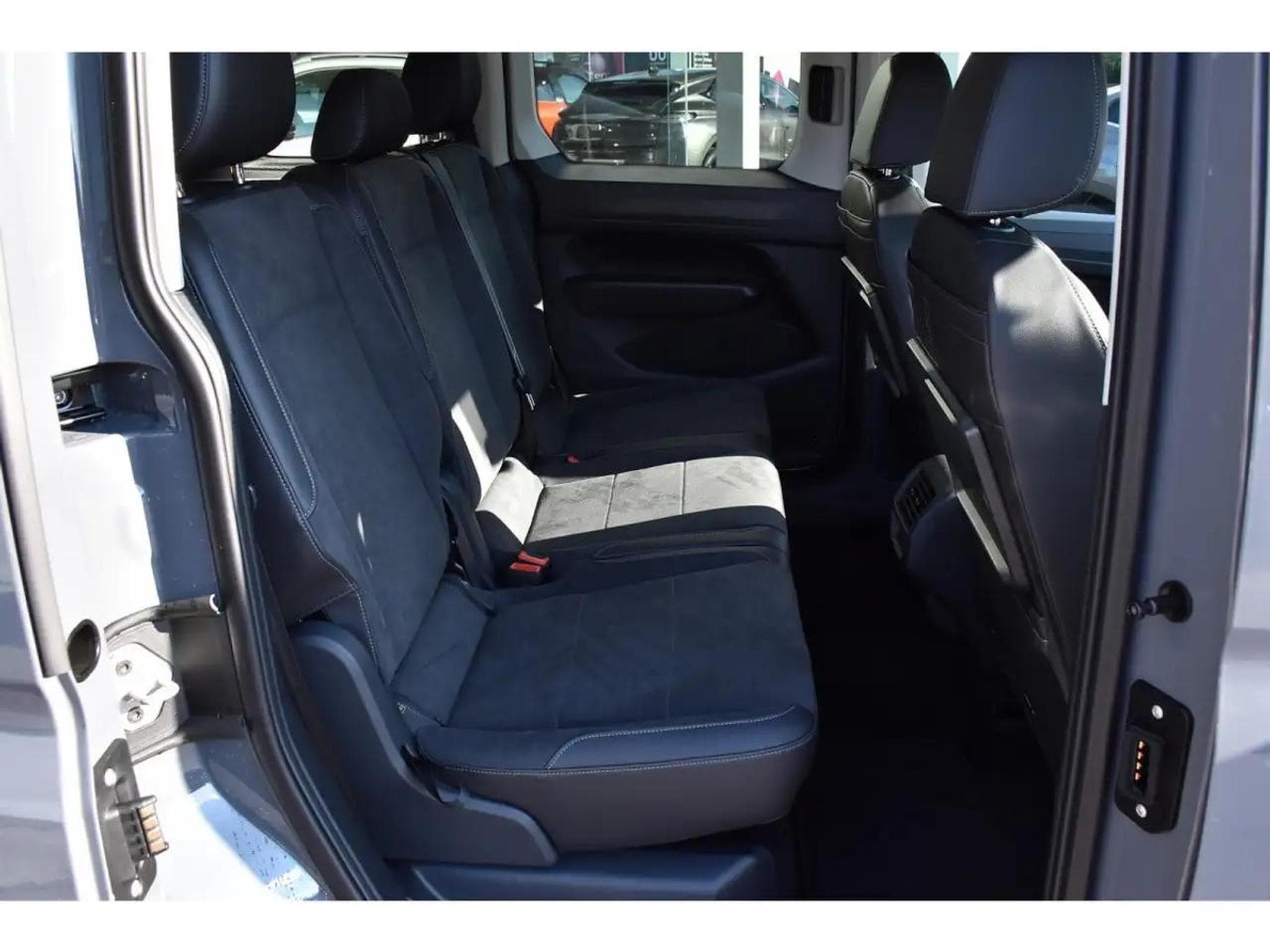 VW Caddy (2025) - Foto 8