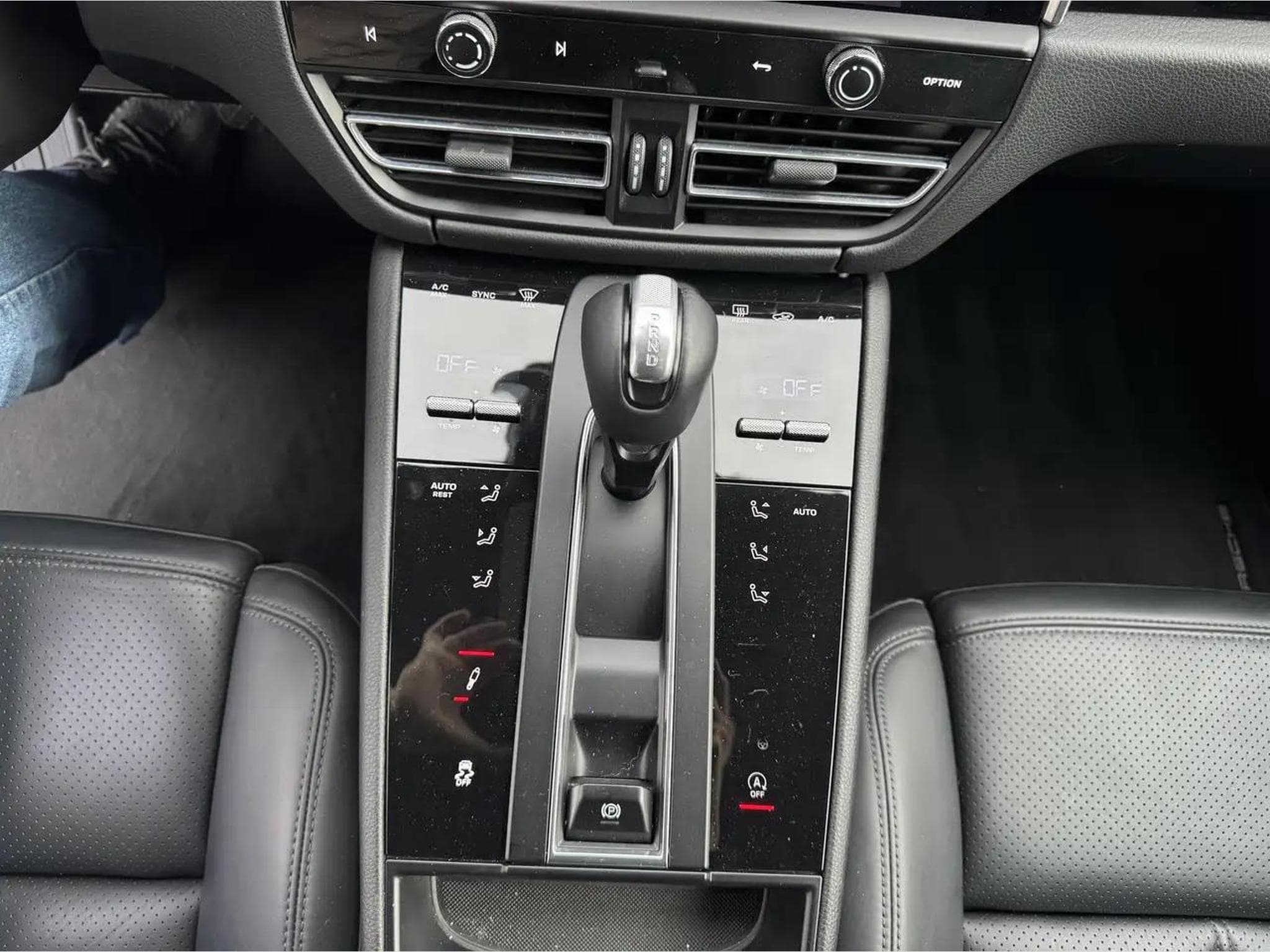 Porsche Macan (2021) - Photo 14