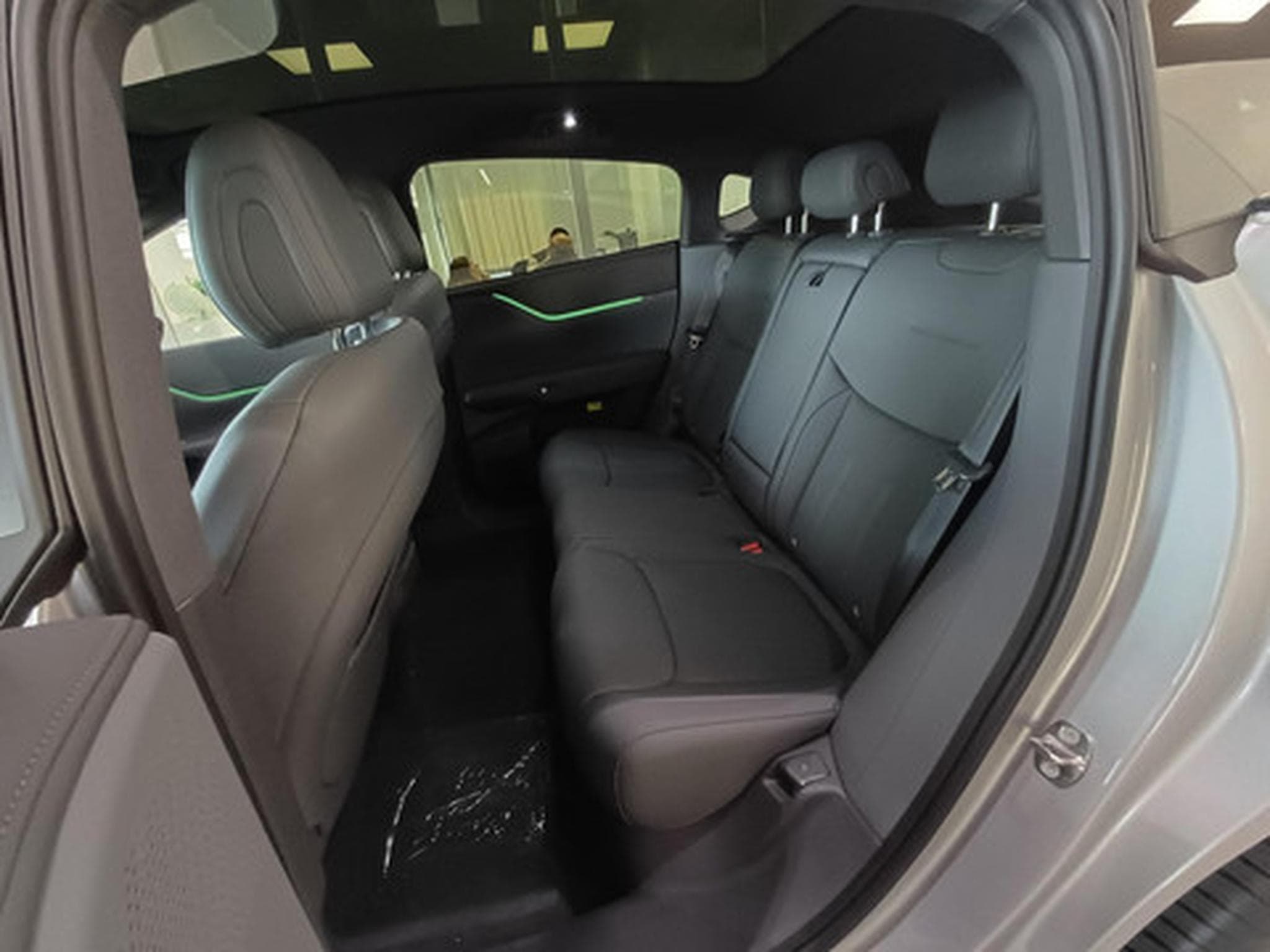 XPENG G6 New RWD Long Rang BEV 81KWH Long Range RWD (2026) - Photo 10