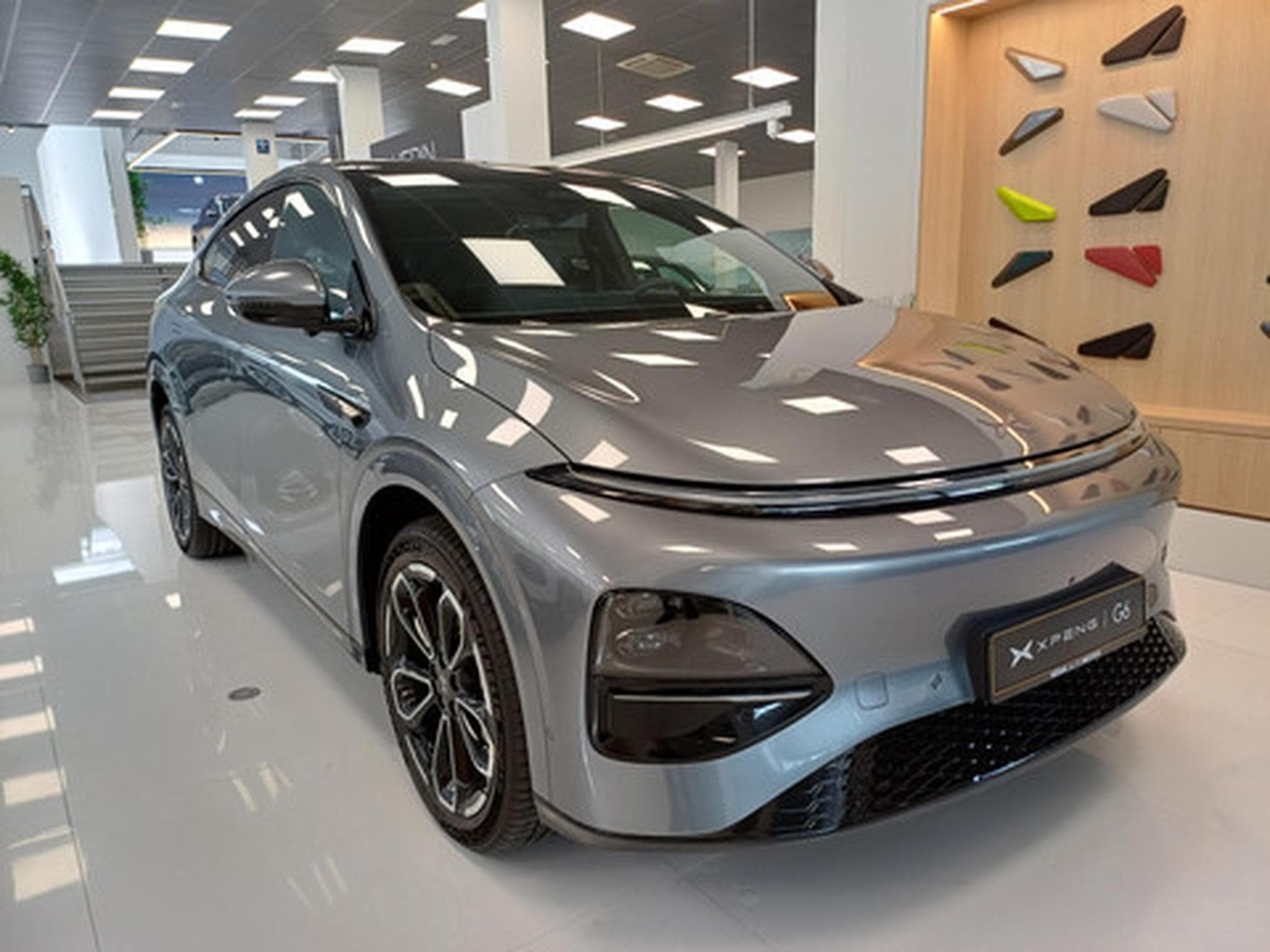 Xpeng G6 New AWD Performan BEV 81KWH Performance AWD (2026) - Photo 3