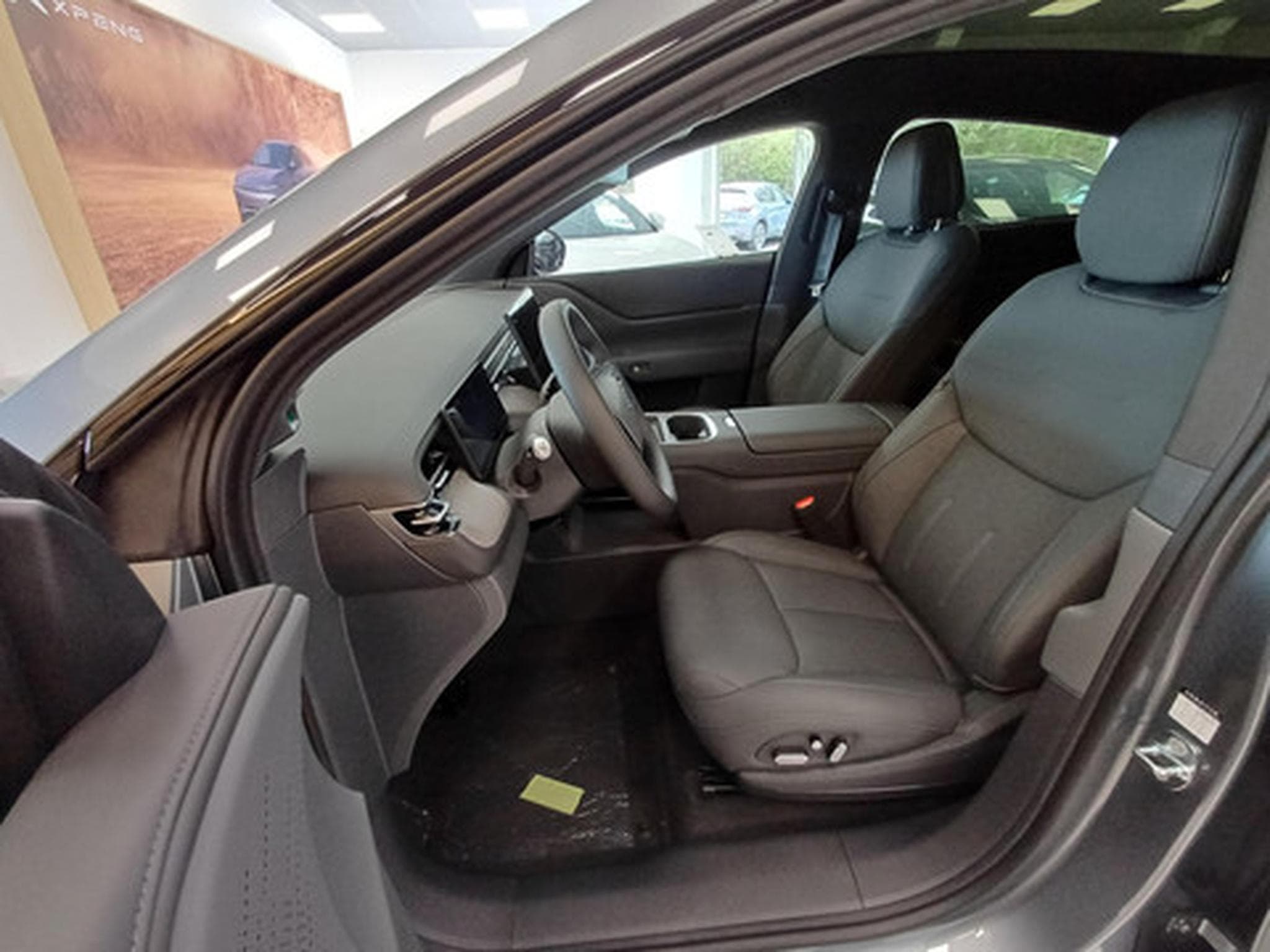 Xpeng G6 New AWD Performan BEV 81KWH Performance AWD (2026) - Photo 8