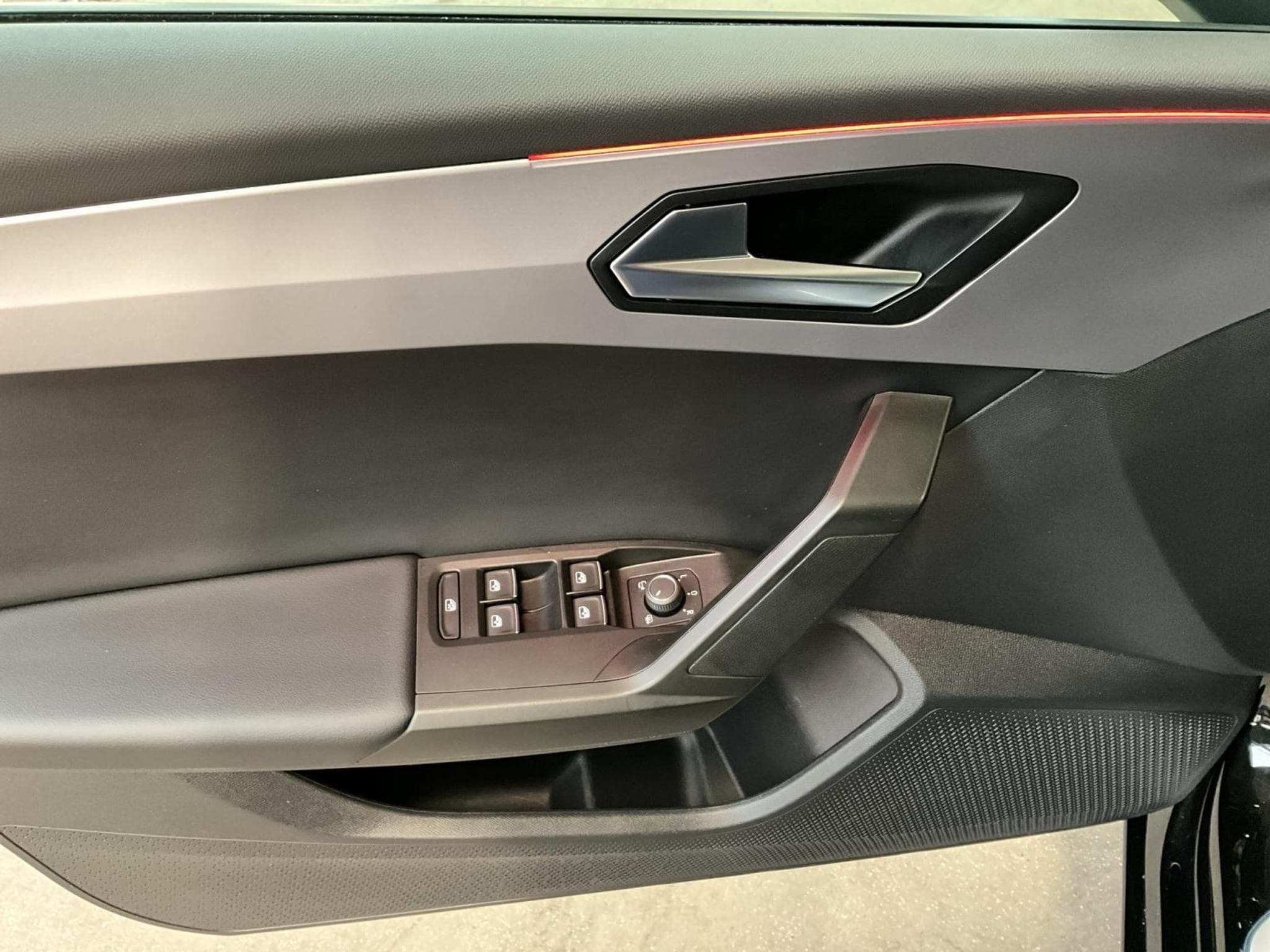 Seat Leon FR+DSG+Led+Navi+Kessy (2025) - Photo 10