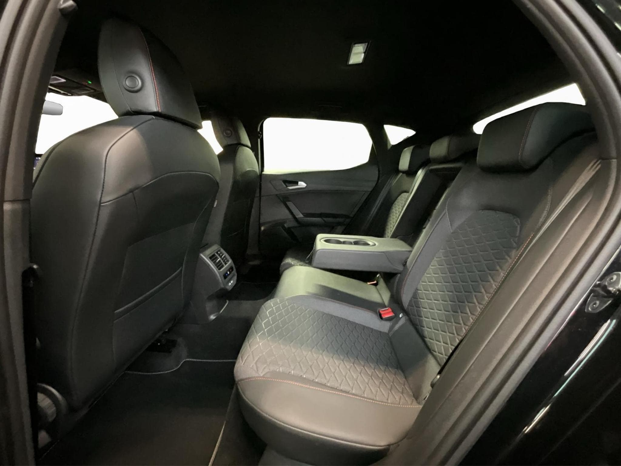 Seat Leon FR+DSG+Led+Navi+Kessy (2025) - Photo 18