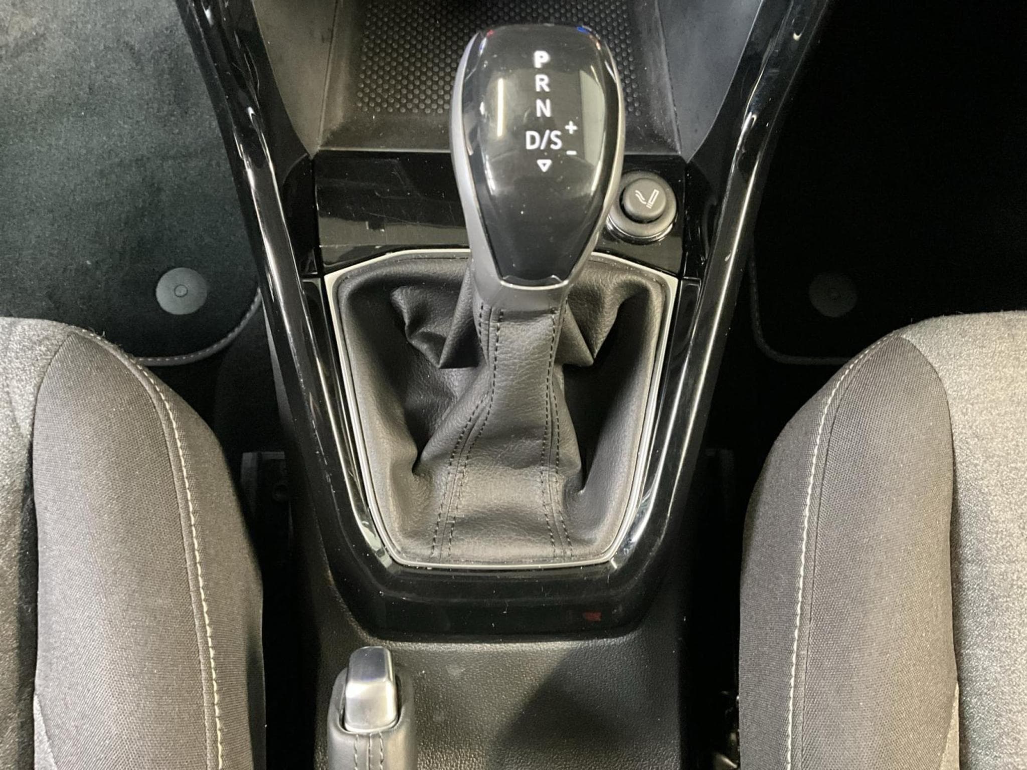 VW T-Cross Life+DSG+LM17+LED+digi+ (2024) - Foto 12