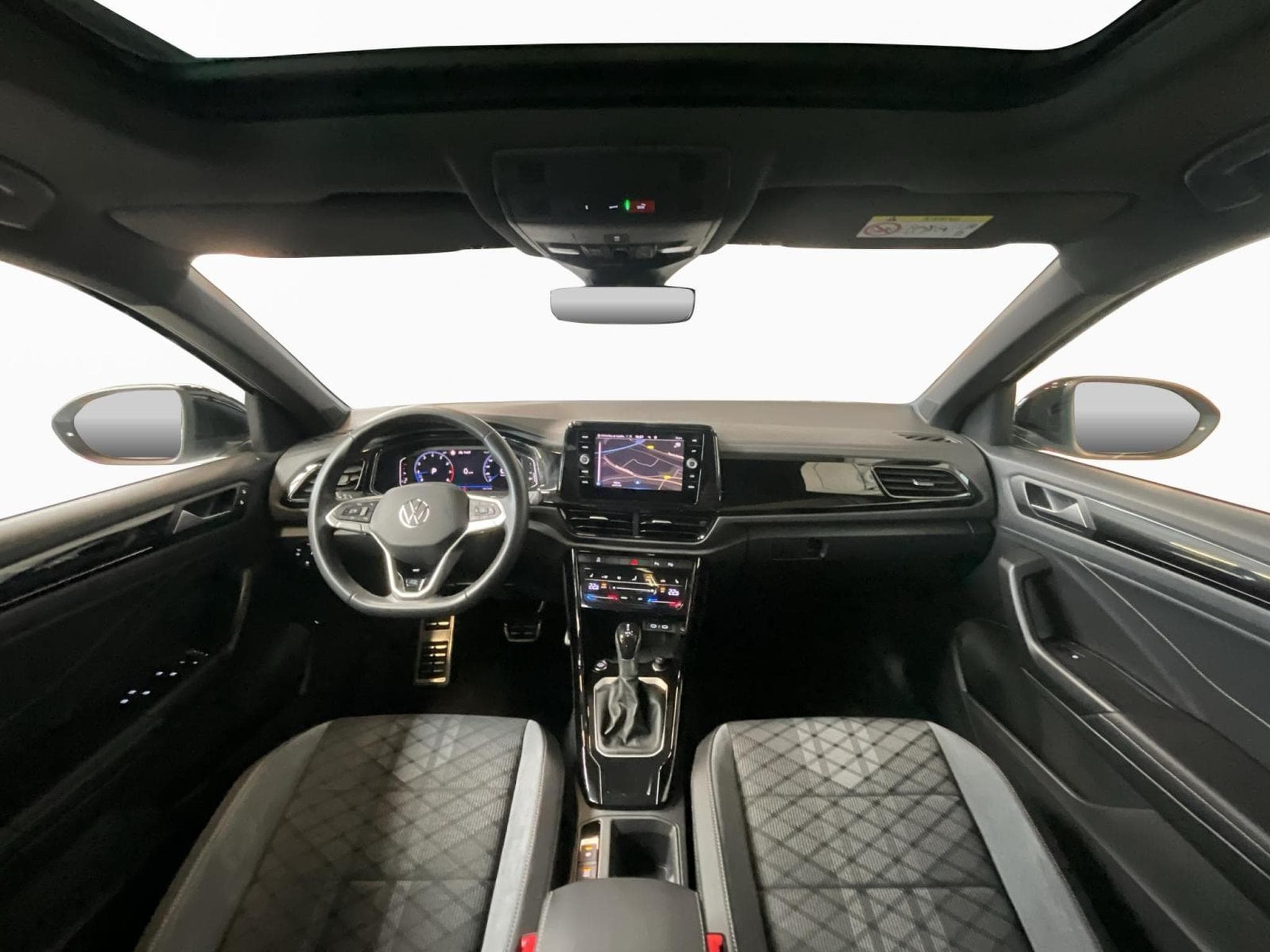 VW T-Roc R-Line+DSG+Black-Style+Pano+RearView (2024) - Foto 2