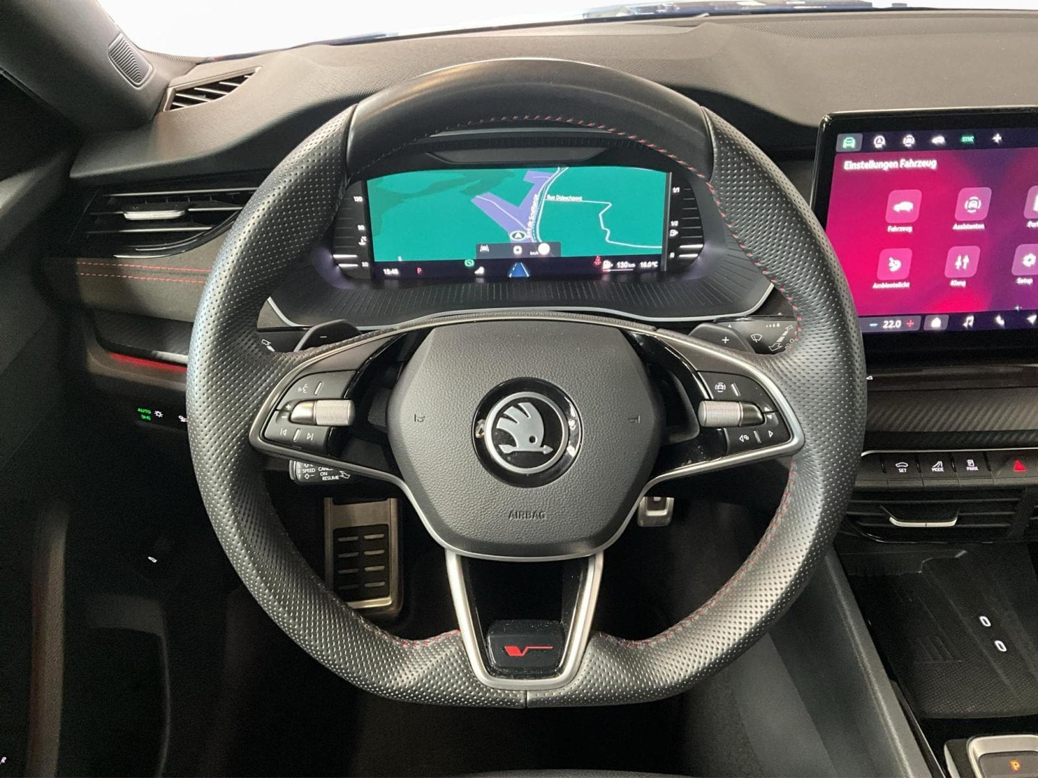 Skoda Octavia Rs+DSG+Suedia+LM19+AHK (2025) - Foto 10