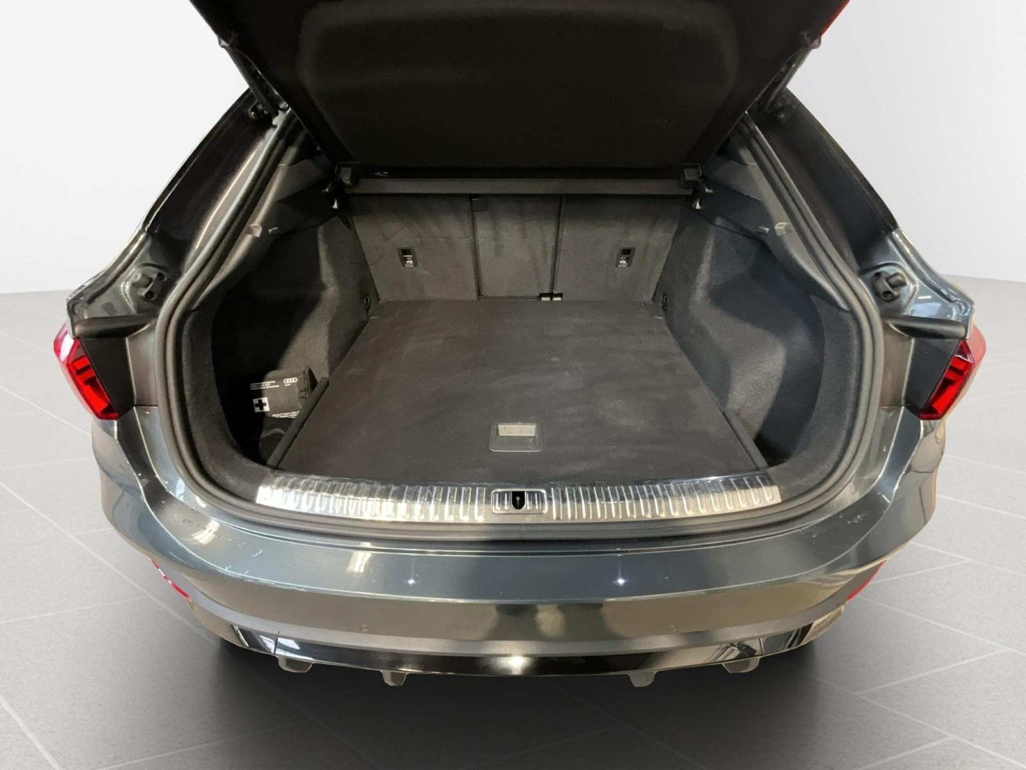 Audi Q3 SB+S-line+S-Tronic+Quattro+40TFSI (2022) - Foto 17