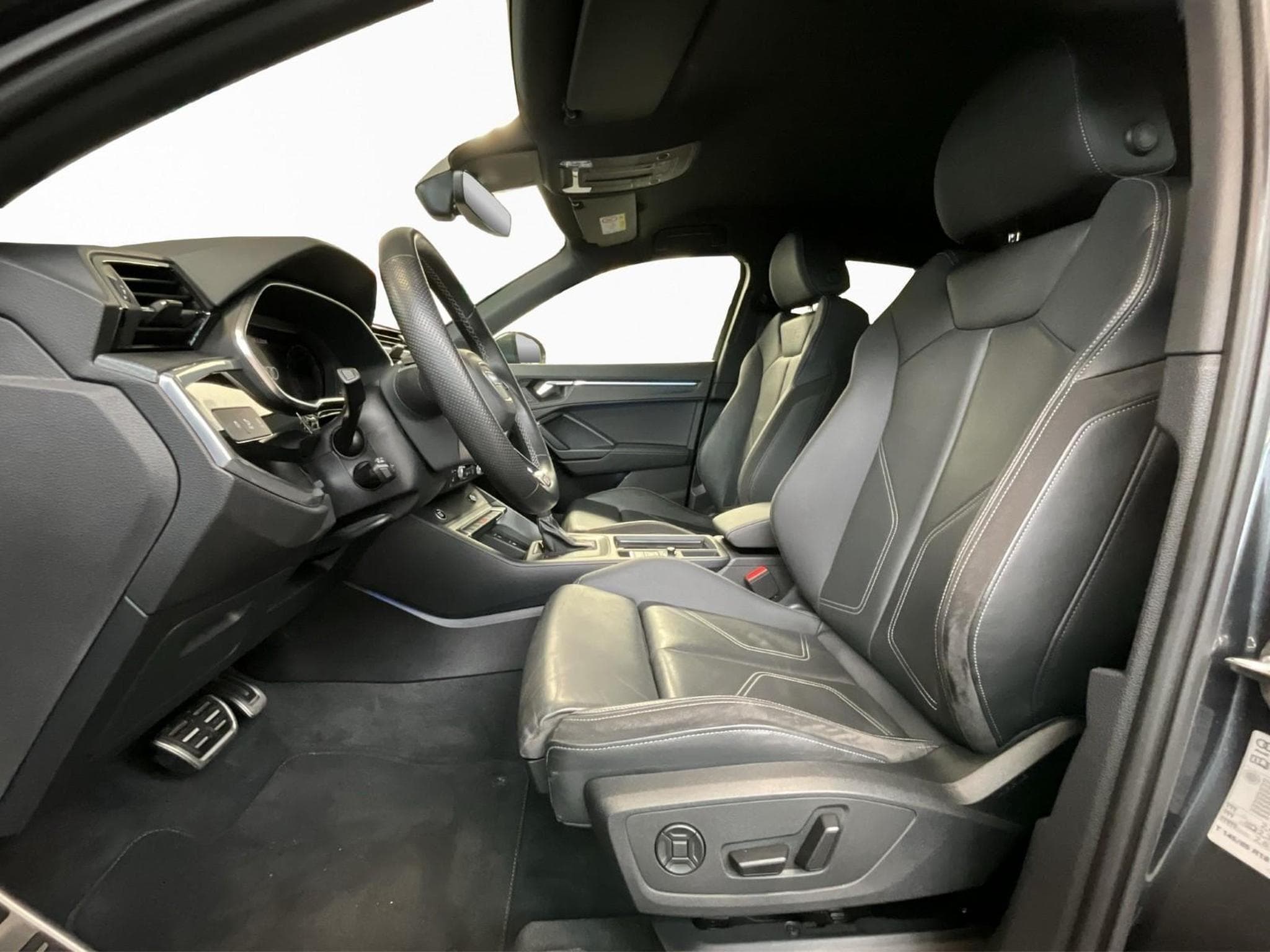 Audi Q3 SB+S-line+S-Tronic+Quattro+40TFSI (2022) - Foto 9