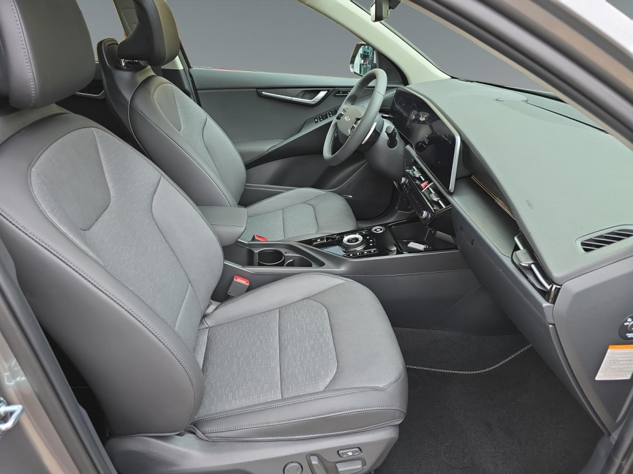 Kia Niro Pace HEV 1.6 GDI 129 DCT6 (2026) - Photo 16