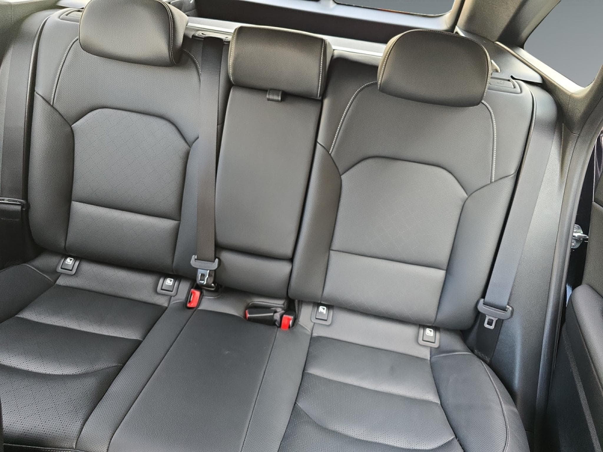 Kia Ceed SW GT Line Plus 1.5 T-GDI 140 DCT7 (2025) - Photo 12